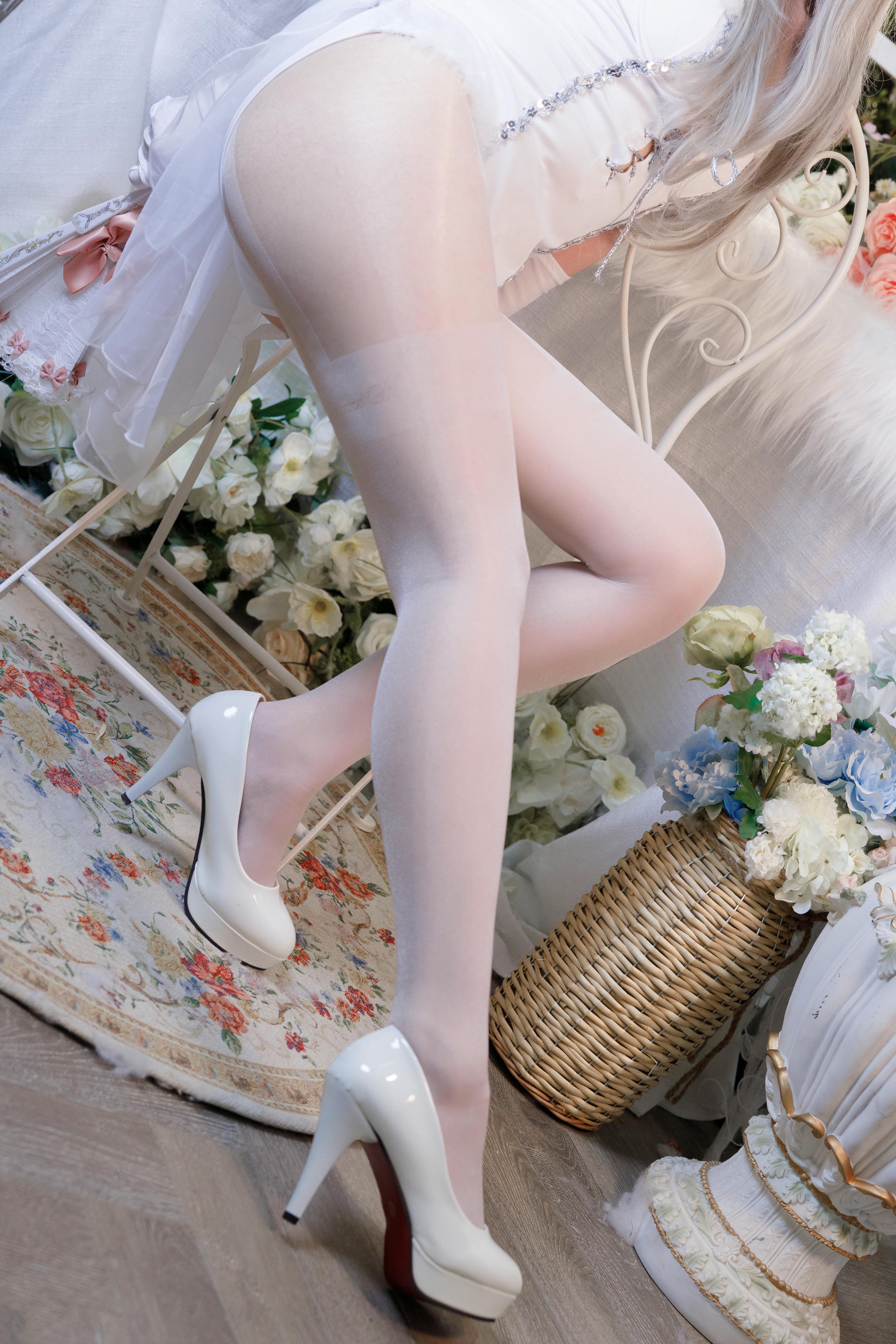 疯猫ss NO.170 纯白绒绒兔 [40P2V-1.02GB]_第2集