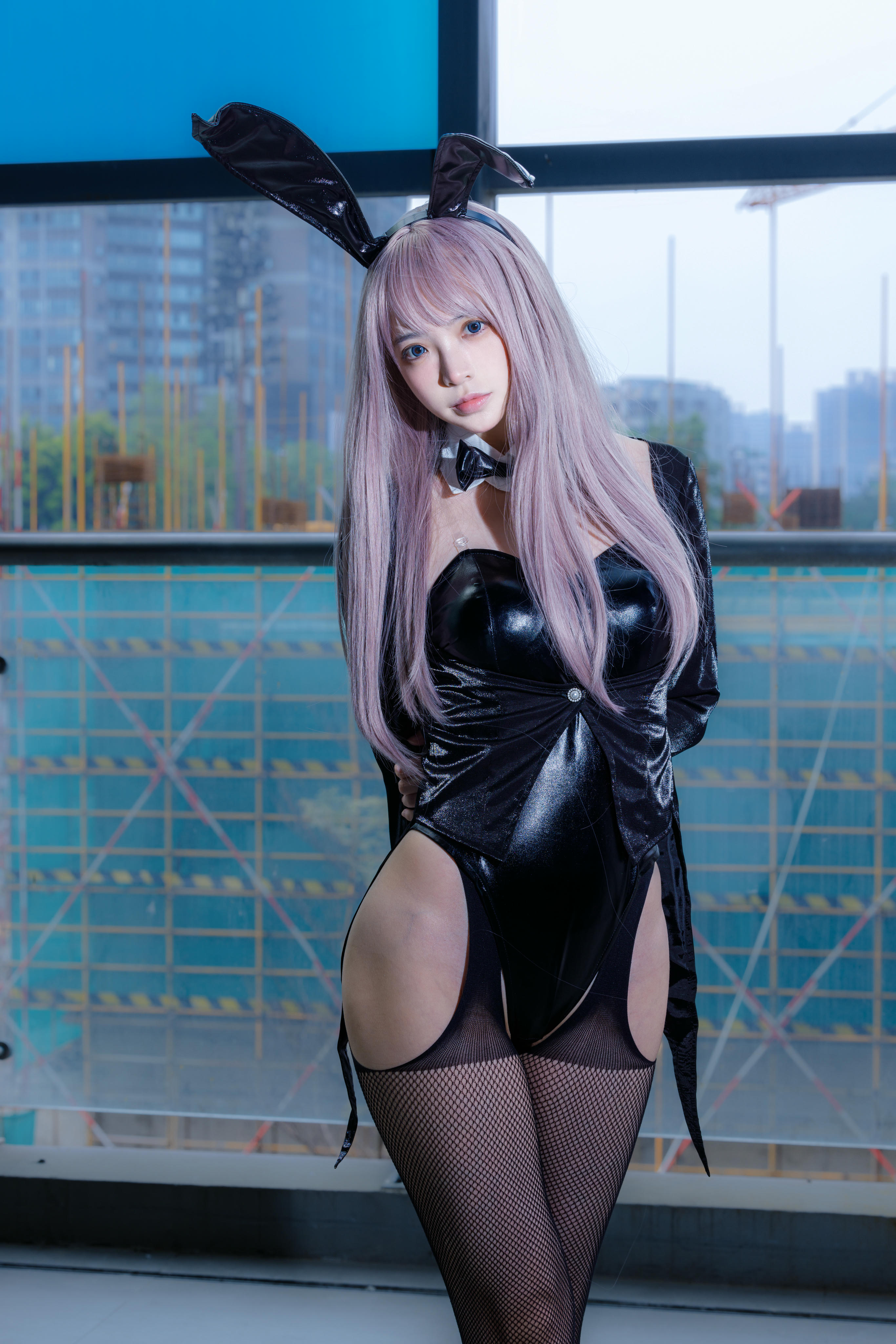 疯猫ss NO.172 紫发礼服兔 [42P／903MB]_第1集