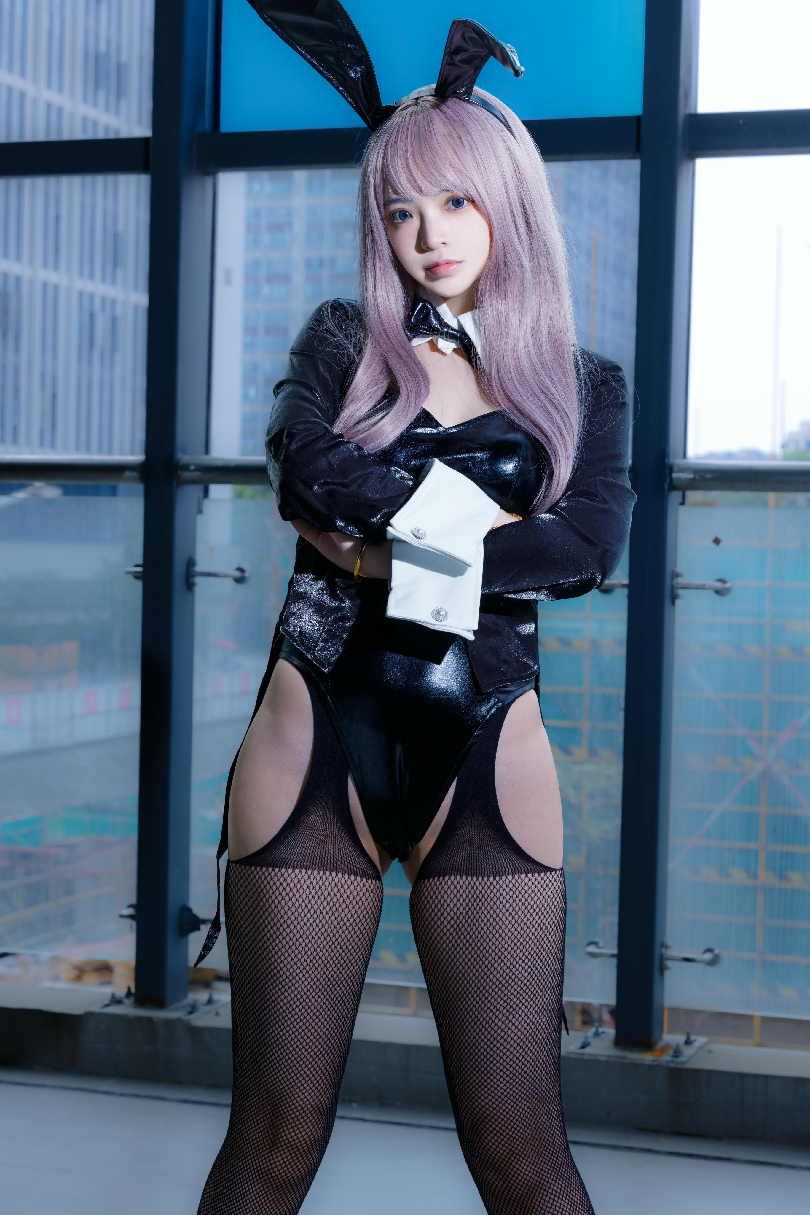 疯猫ss NO.172 紫发礼服兔 [42P／903MB]_第1集