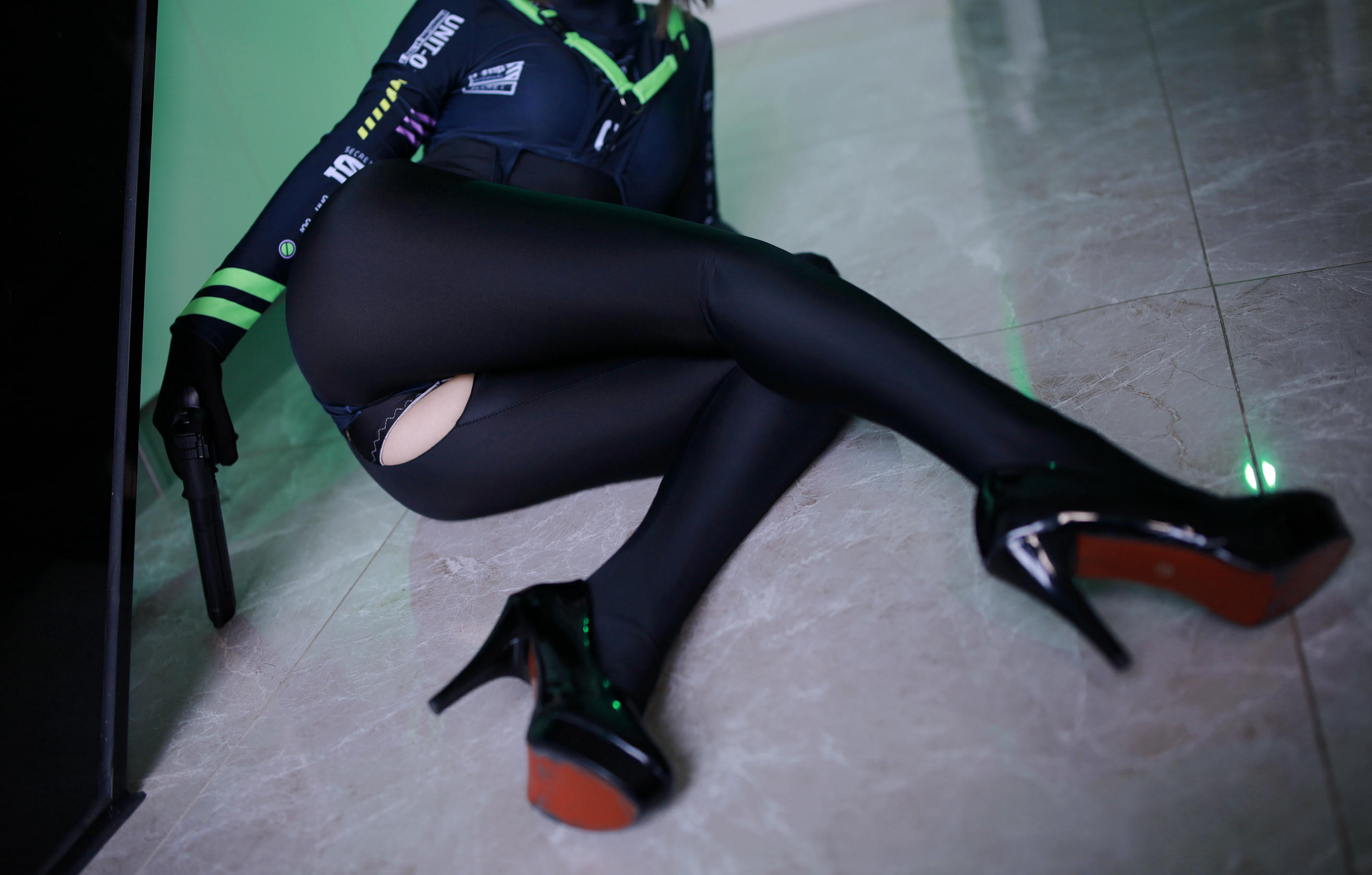 疯猫ss NO.180 七三特工 [48P 157MB]_第2集