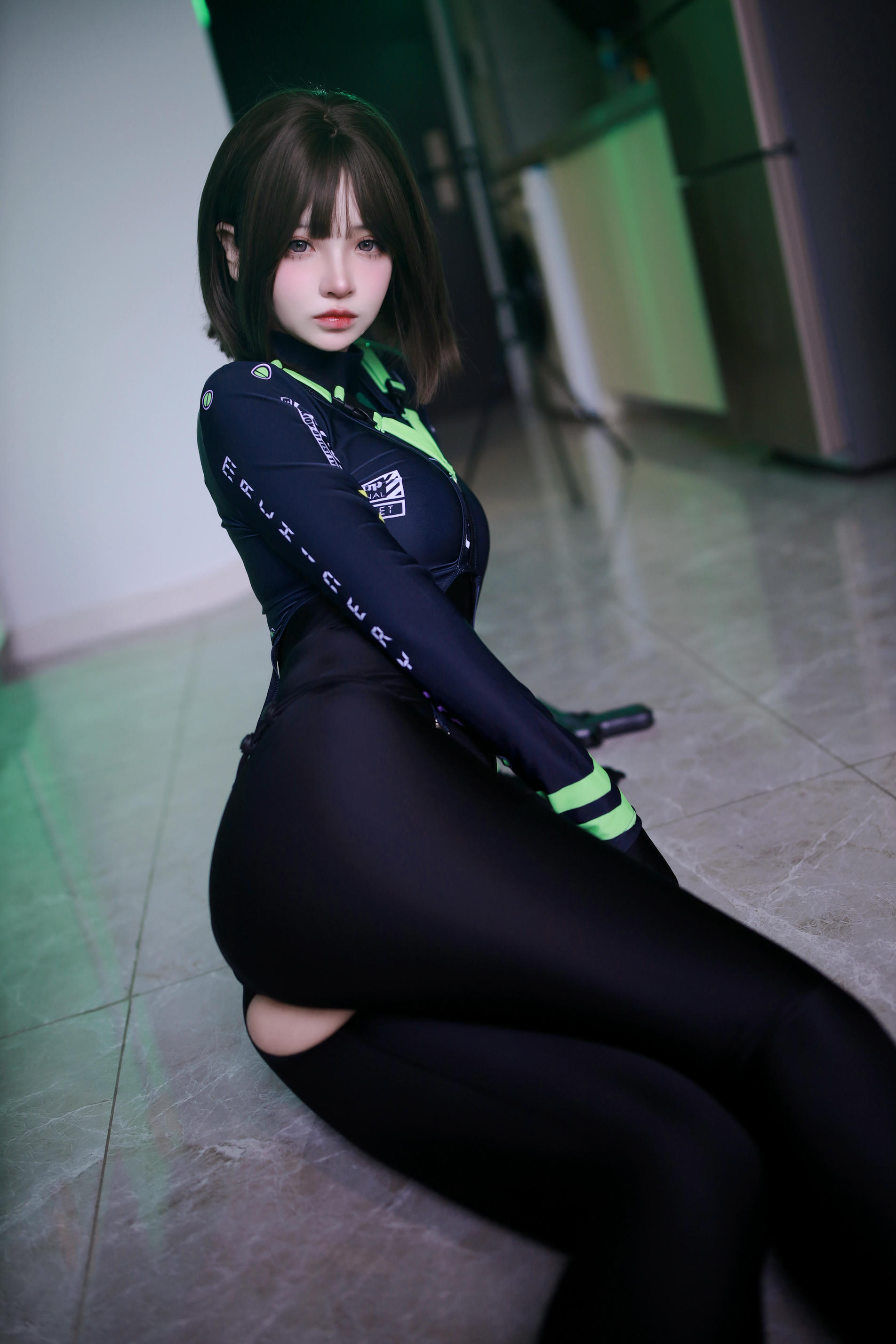 疯猫ss NO.180 七三特工 [48P 157MB]_第3集