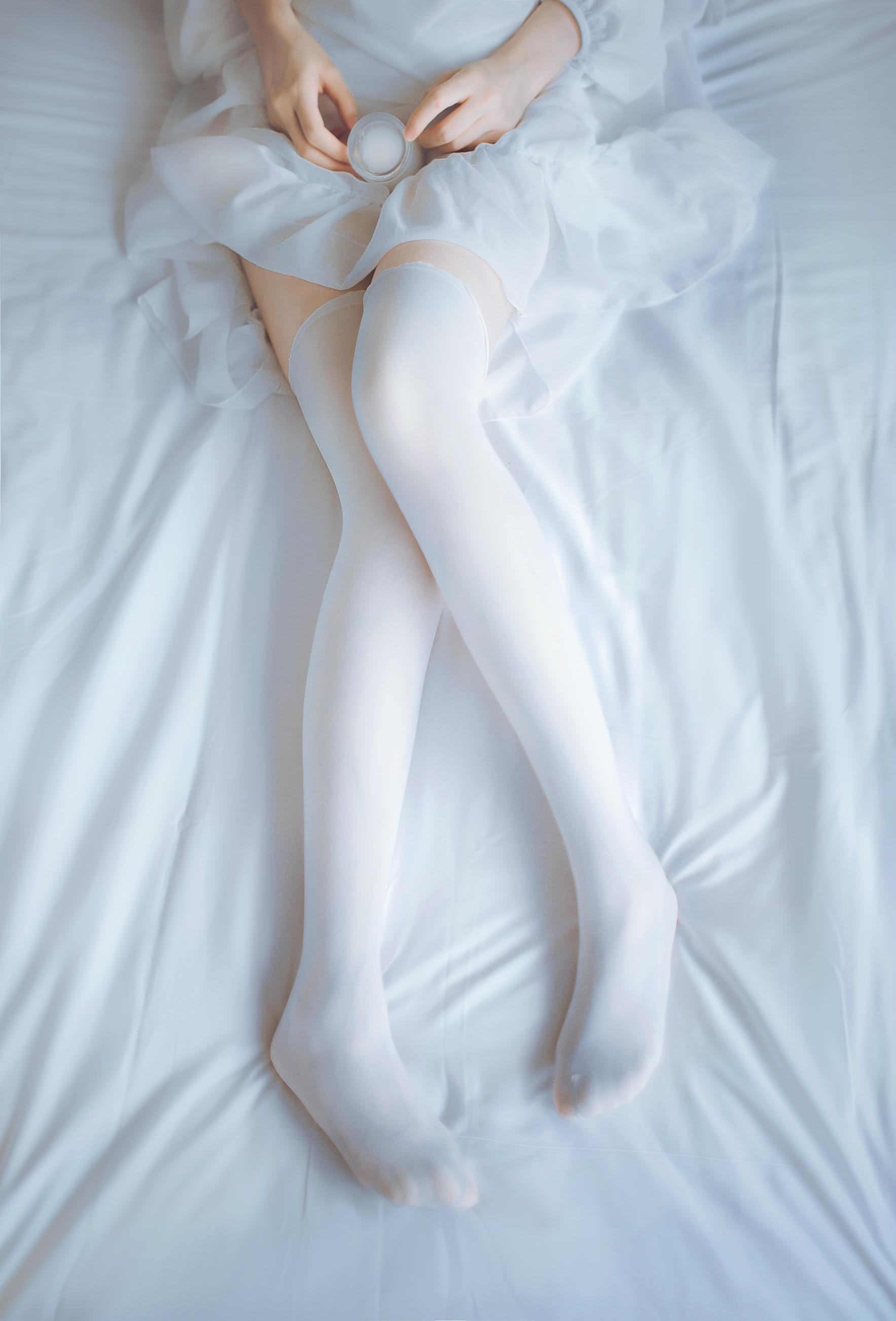 疯猫ss NO.002 白色睡衣 [24P-182MB]_第1集