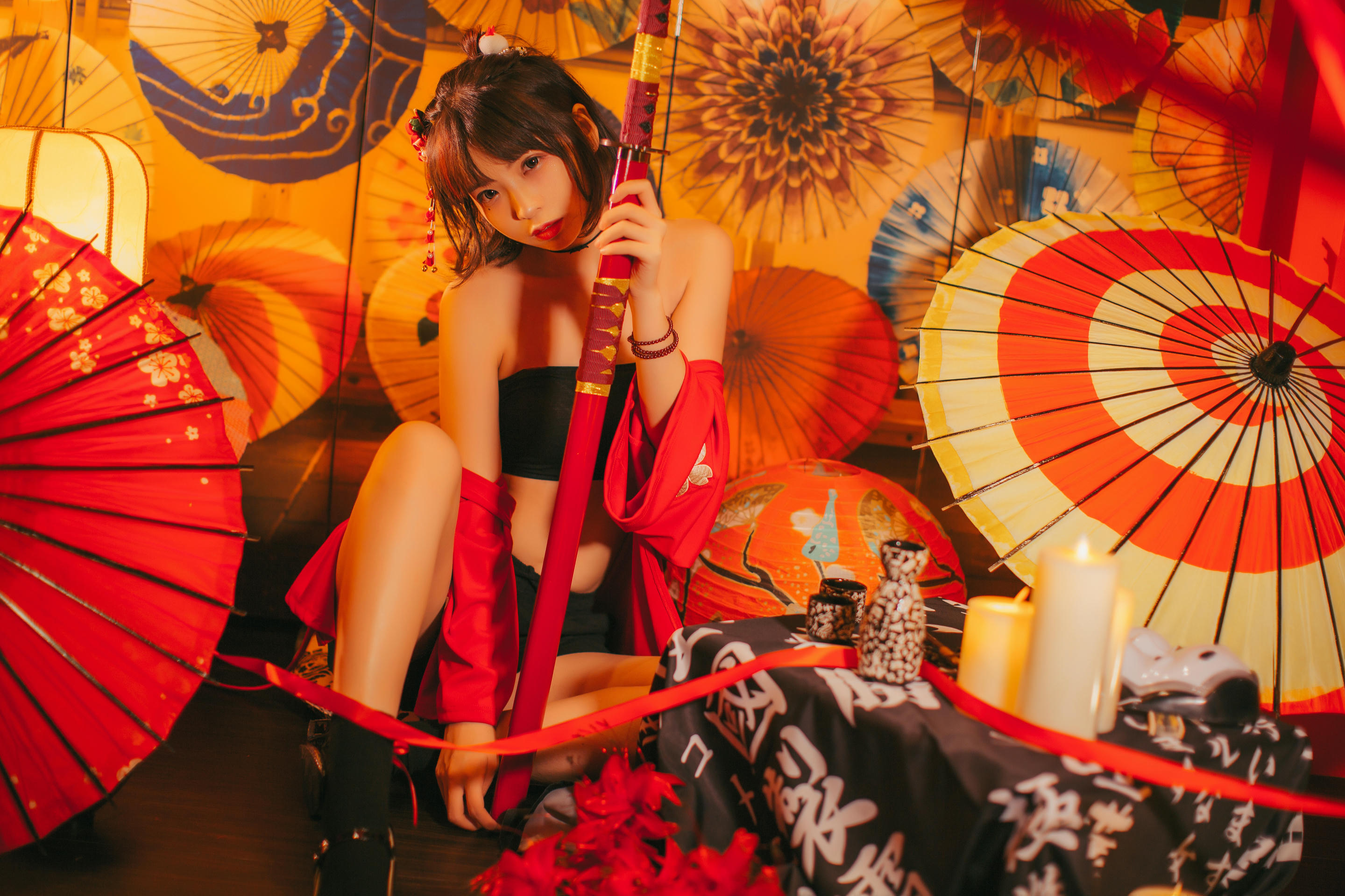 疯猫ss NO.020 红色羽衣 [15P-192MB]_第1集