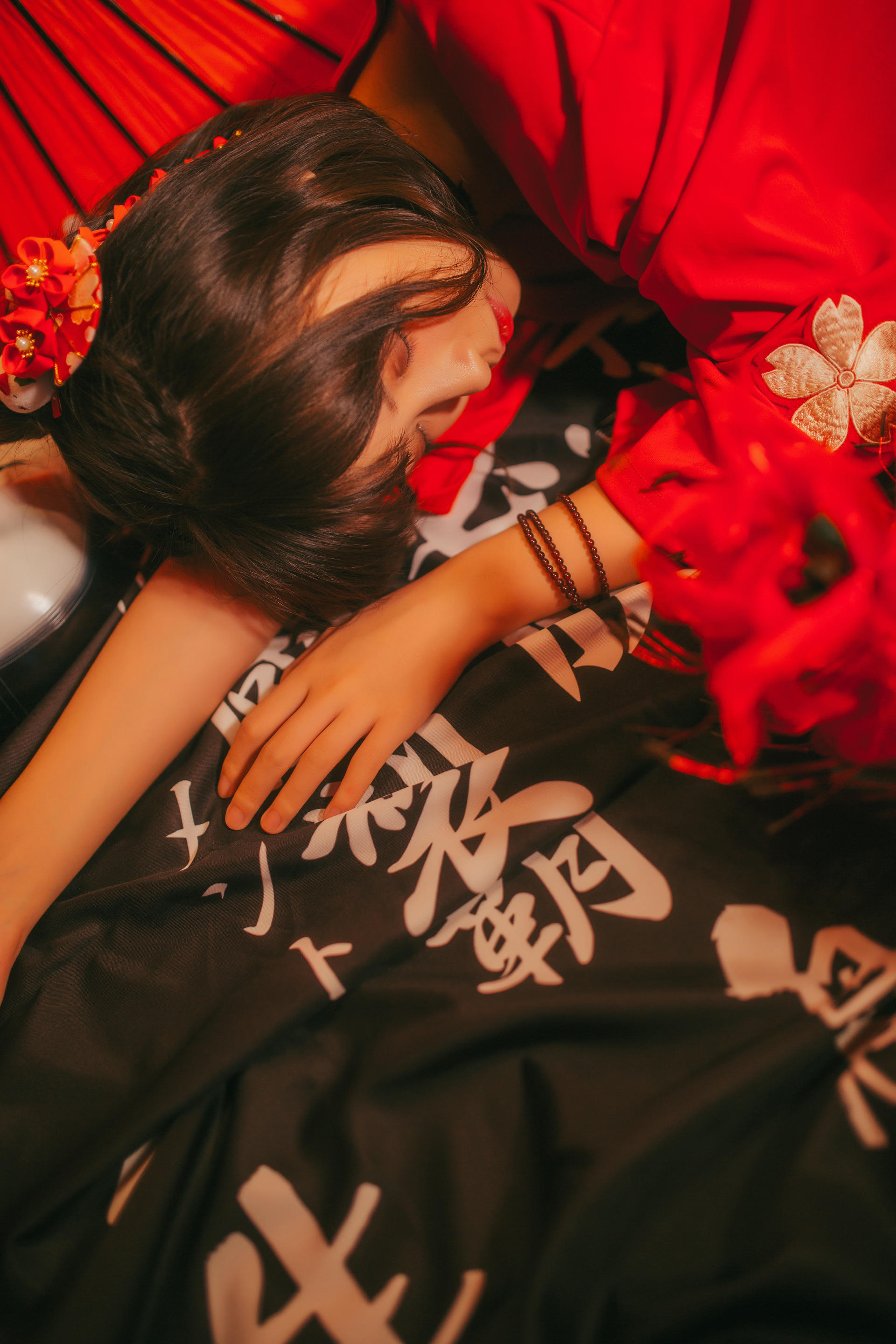 疯猫ss NO.020 红色羽衣 [15P-192MB]_第1集