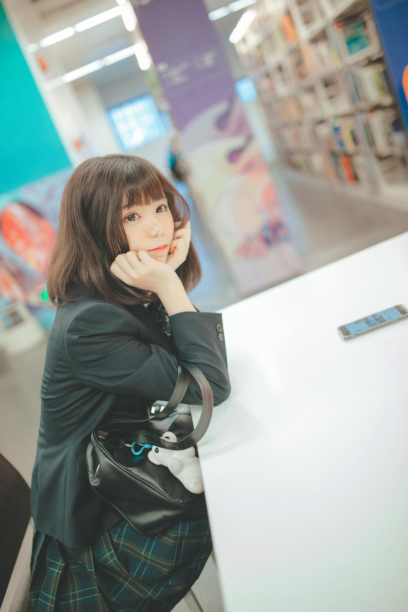 疯猫ss_FM.033[10P-10.02MB]_第1集