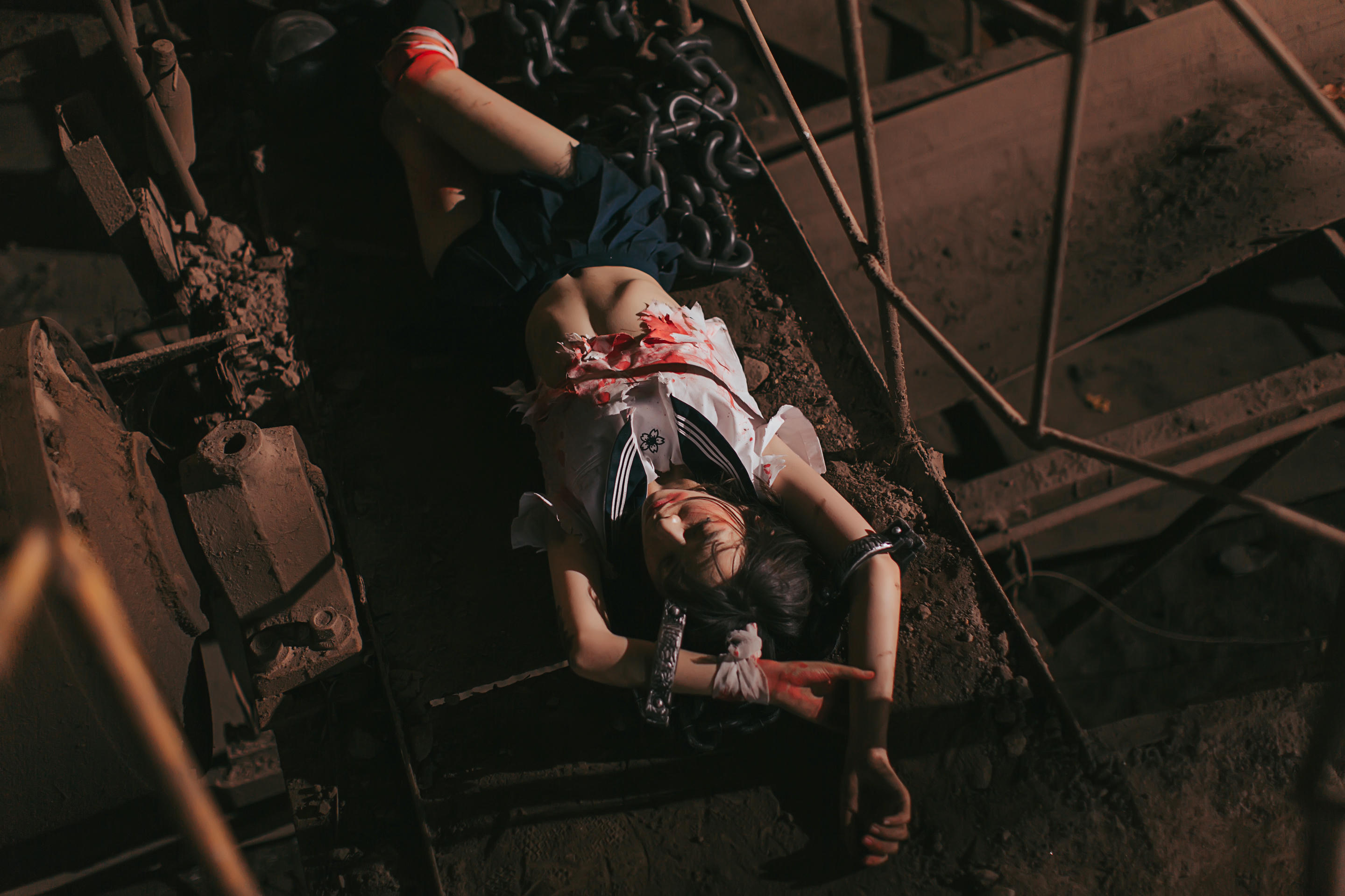 疯猫ss NO.004 被囚禁的少女 [44P-483MB]_第3集