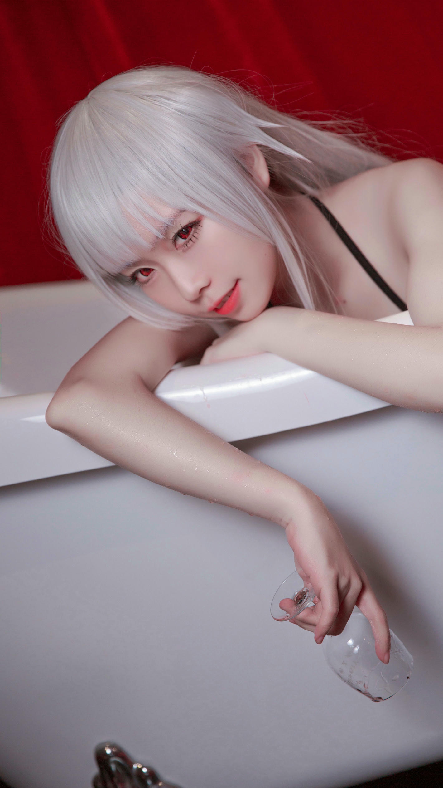 G44不会受伤 NO.015 雾枝披风 [14P-39MB]_第1集