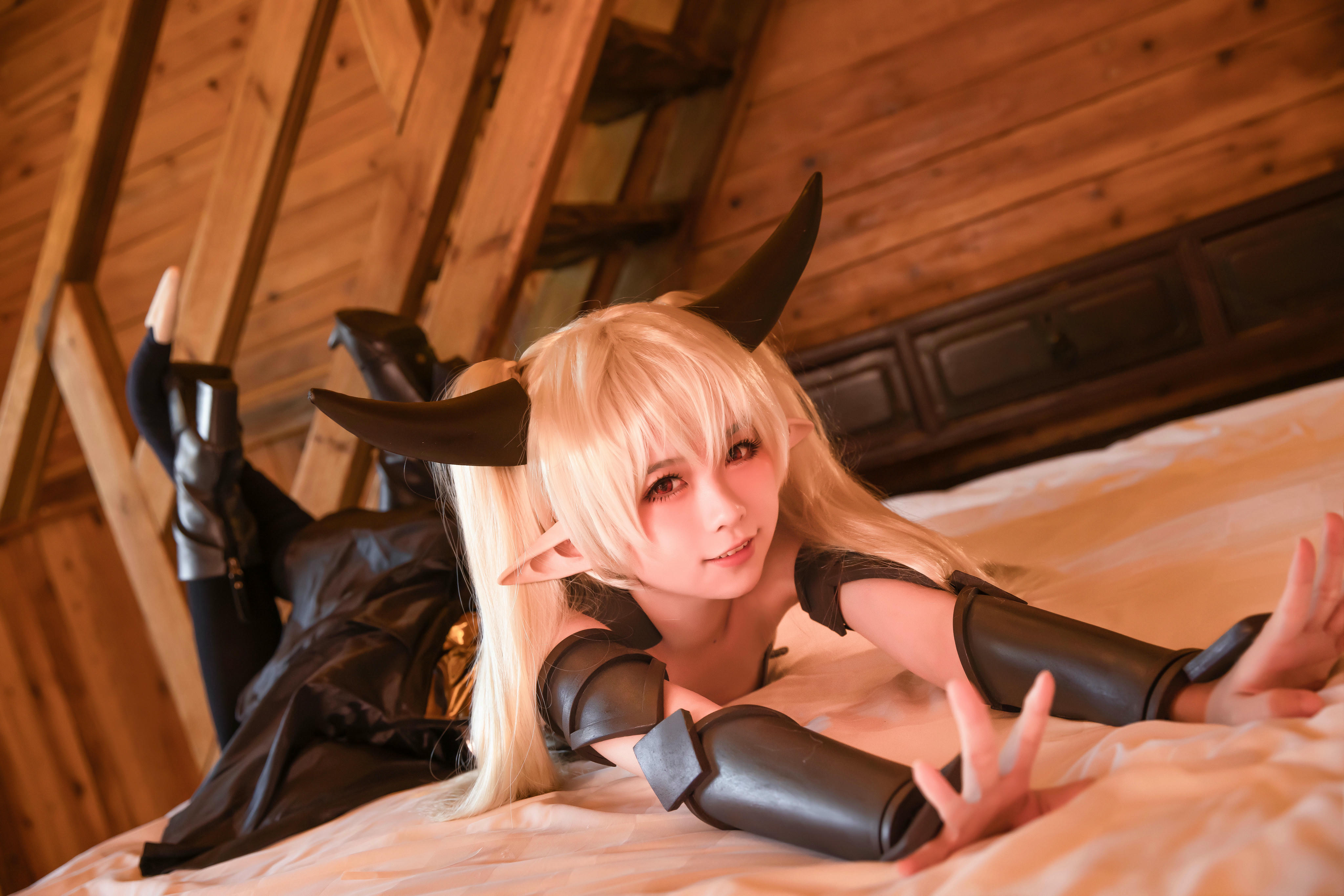 G44不会受伤 NO.056 異世界魔王と召喚少女の奴隷魔術库尔姆 [16P-201MB]_第1集