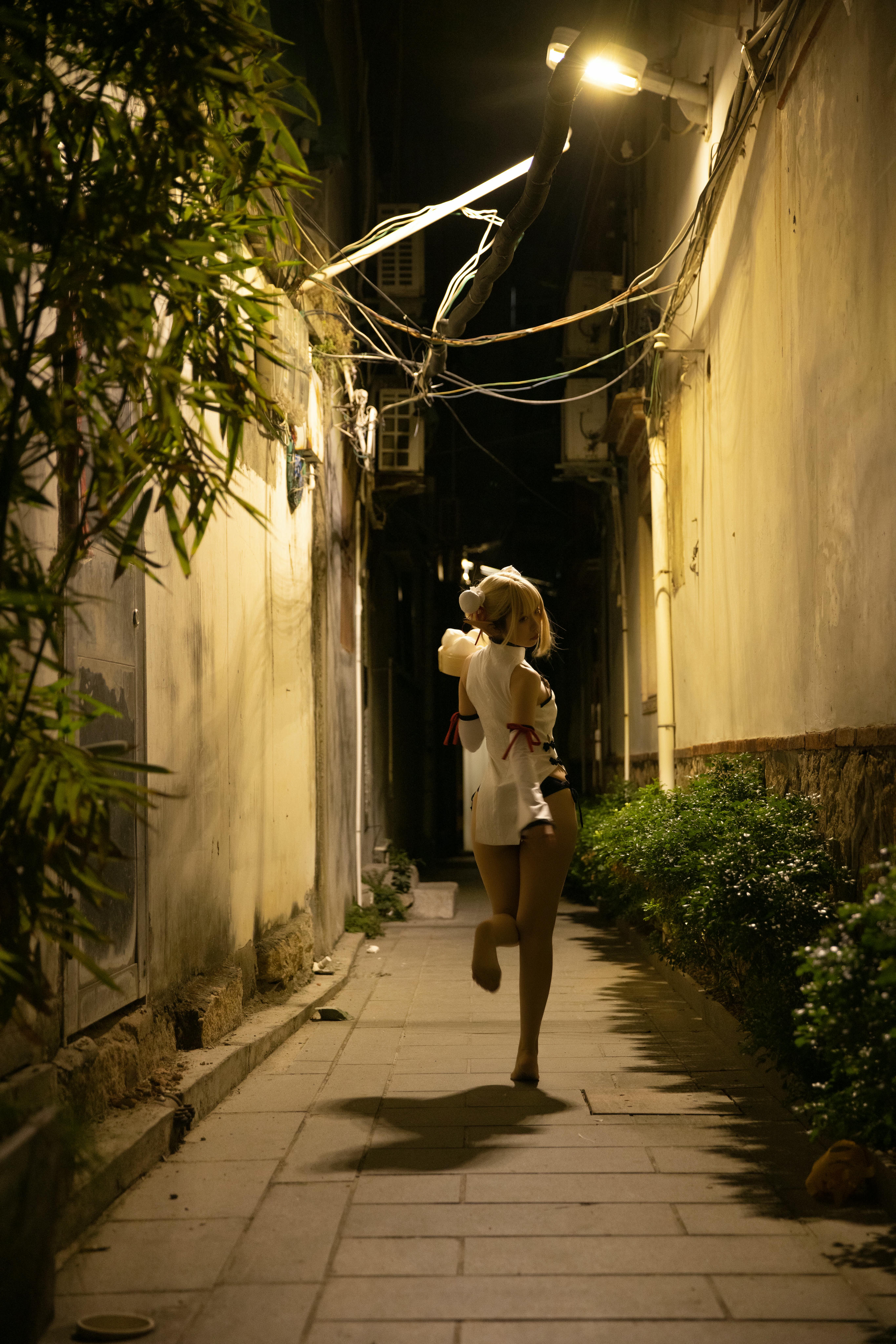 G44不会受伤 NO.081 水兰儿白旗袍 [25P-300MB]_第1集