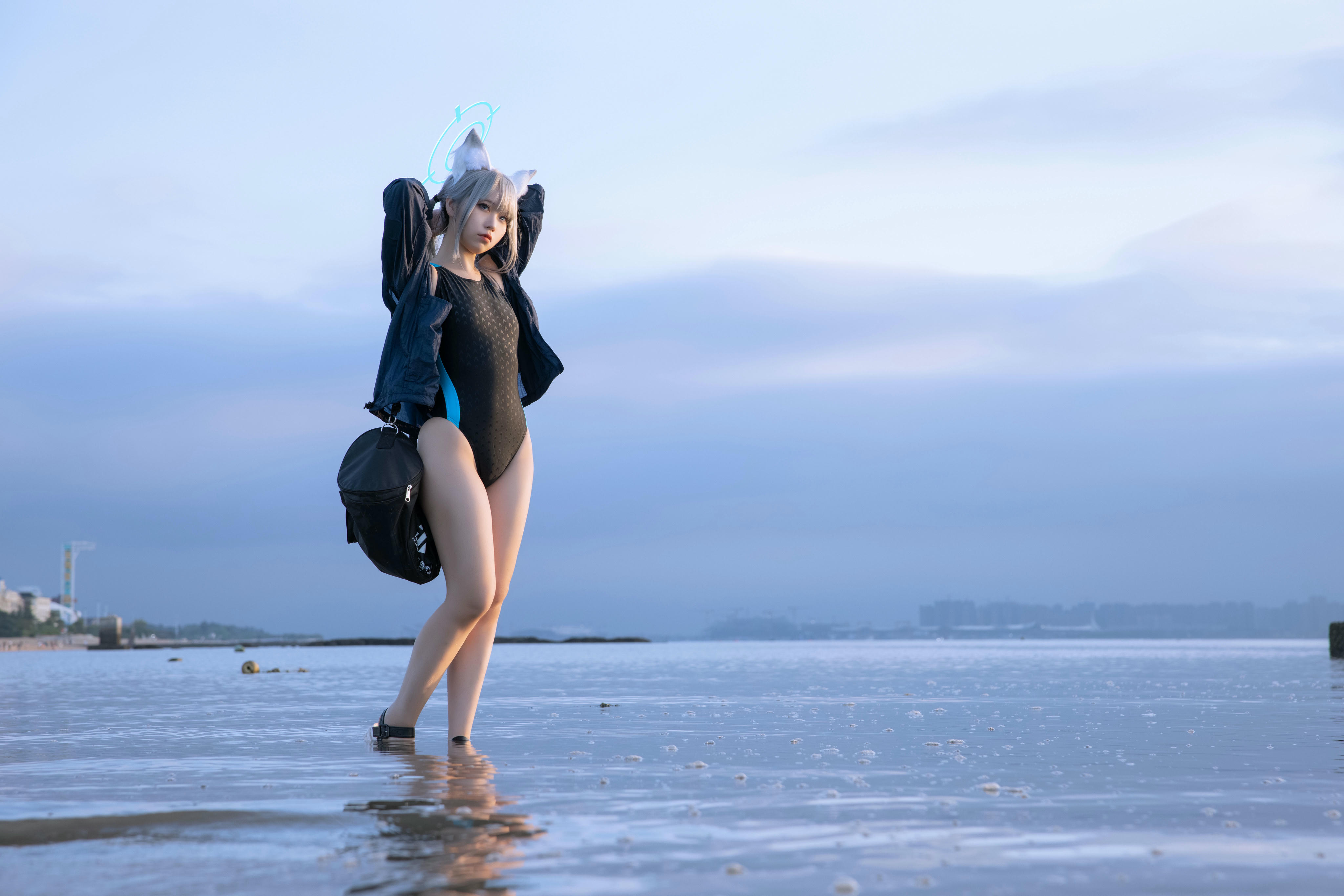 G44不会受伤 NO.088 碧蓝档案 砂狼白子泳装 [26P 287MB]_第2集