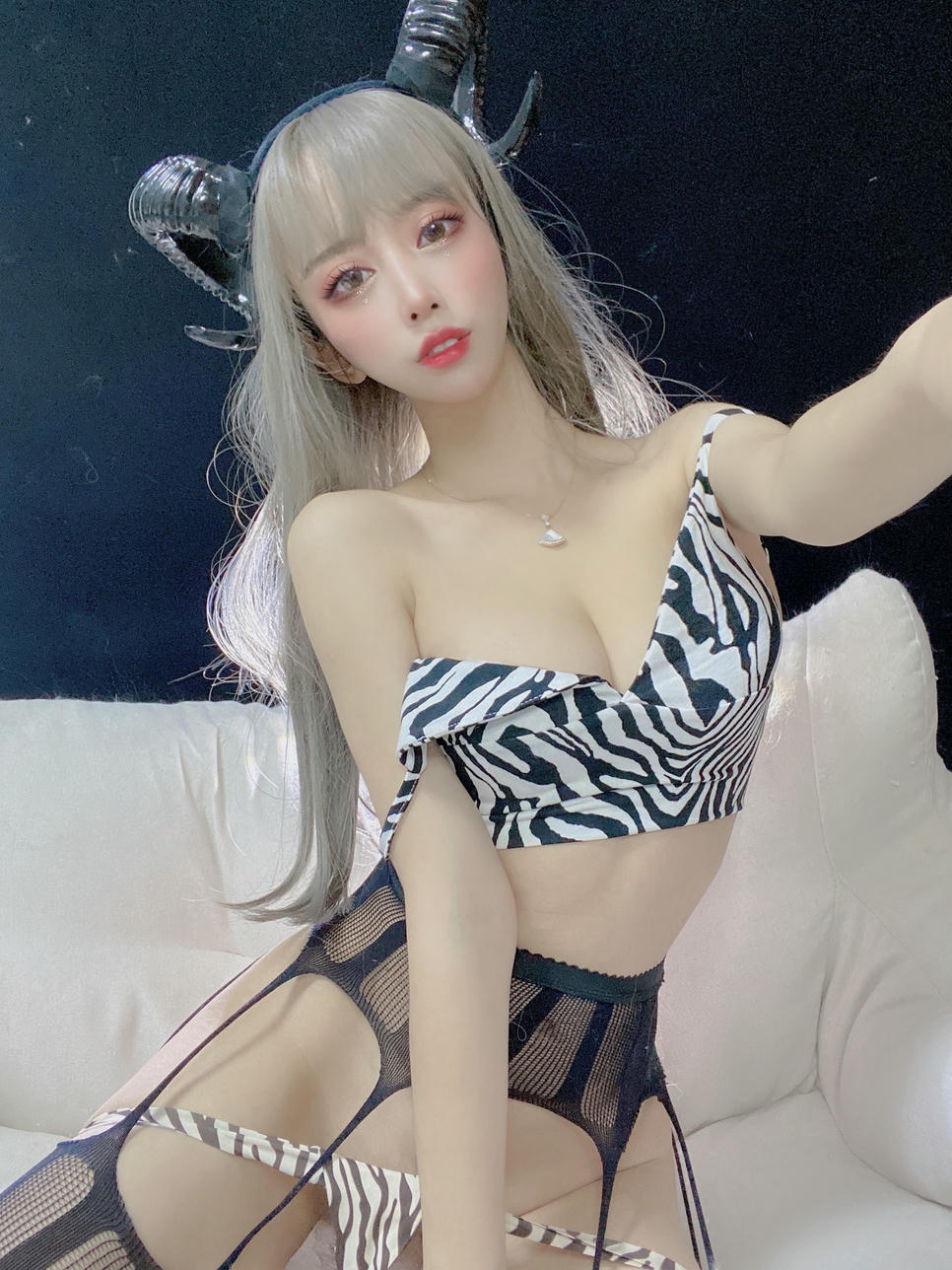 过期米线线喵 NO.110 新年限定魅魔 [40P1V-272MB]_第1集