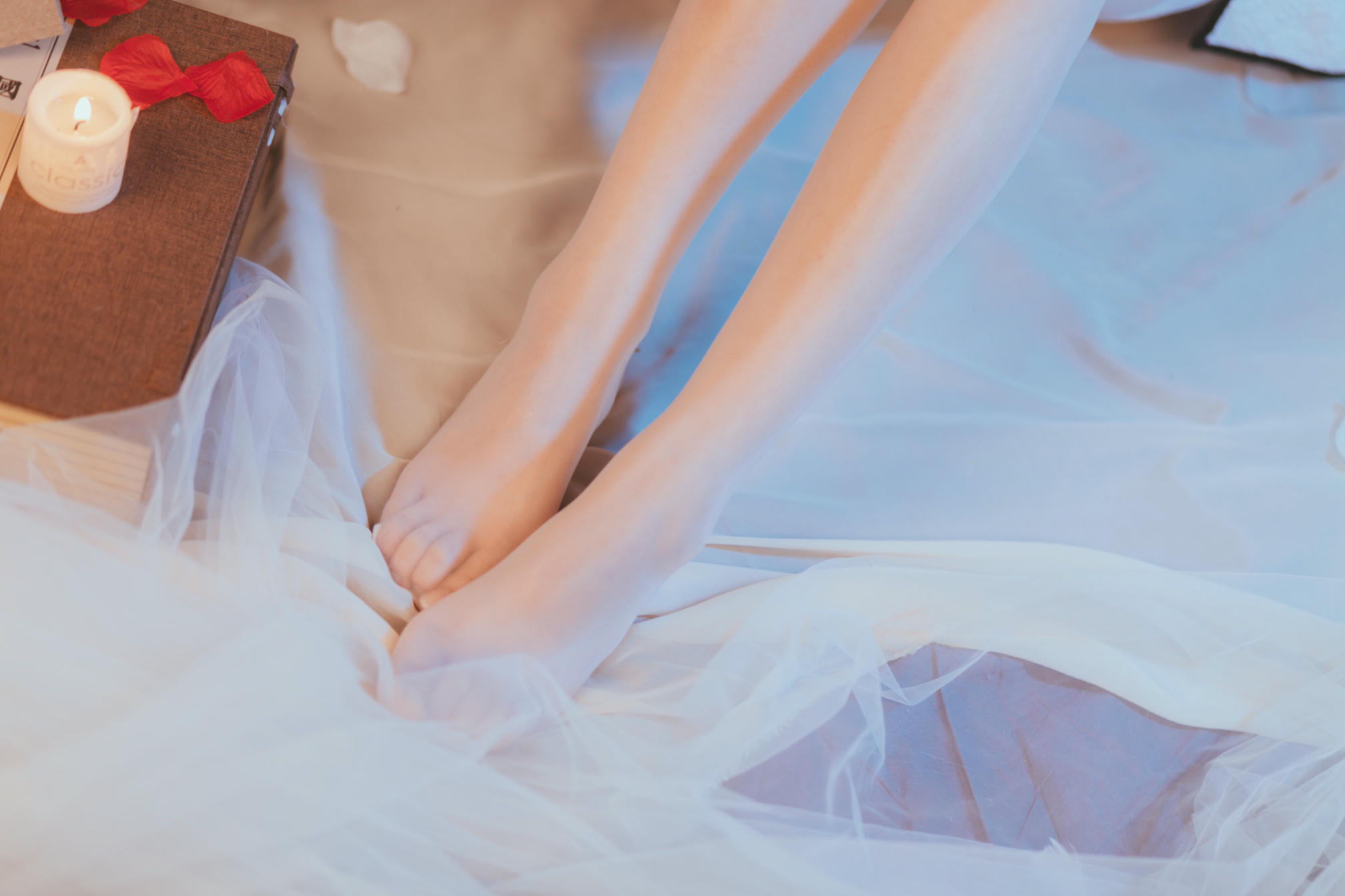 过期米线线喵 NO.128 白色旗袍[22P 180MB]_第1集