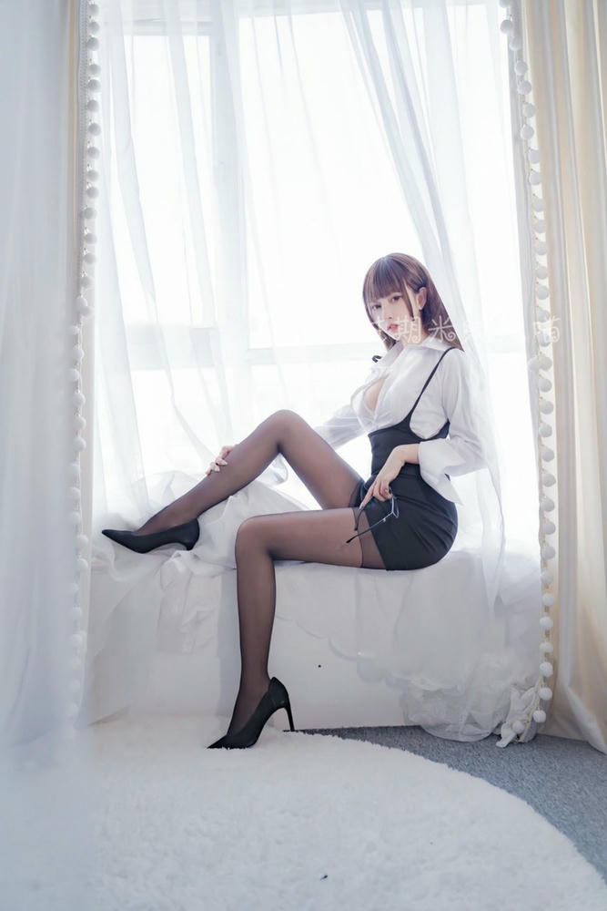 过期米线线喵 NO.132 小秘书 [37P 30M]_第2集