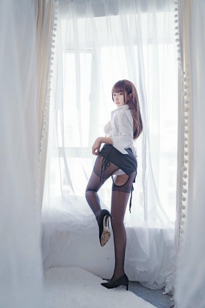 过期米线线喵 NO.132 小秘书 [37P 30M]_第2集