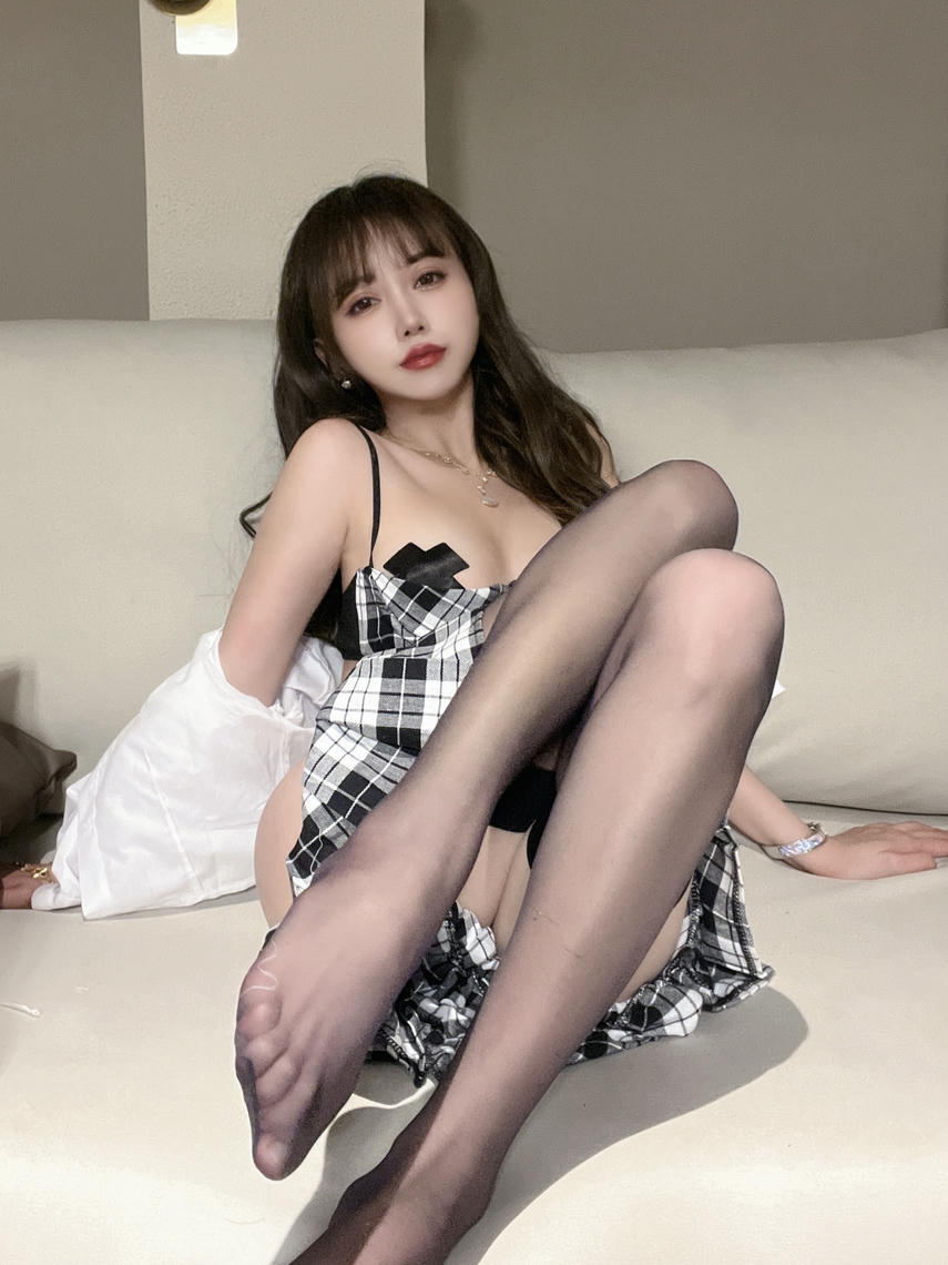 过期米线线喵 NO.146 优等生 [26P-39MB]_第1集