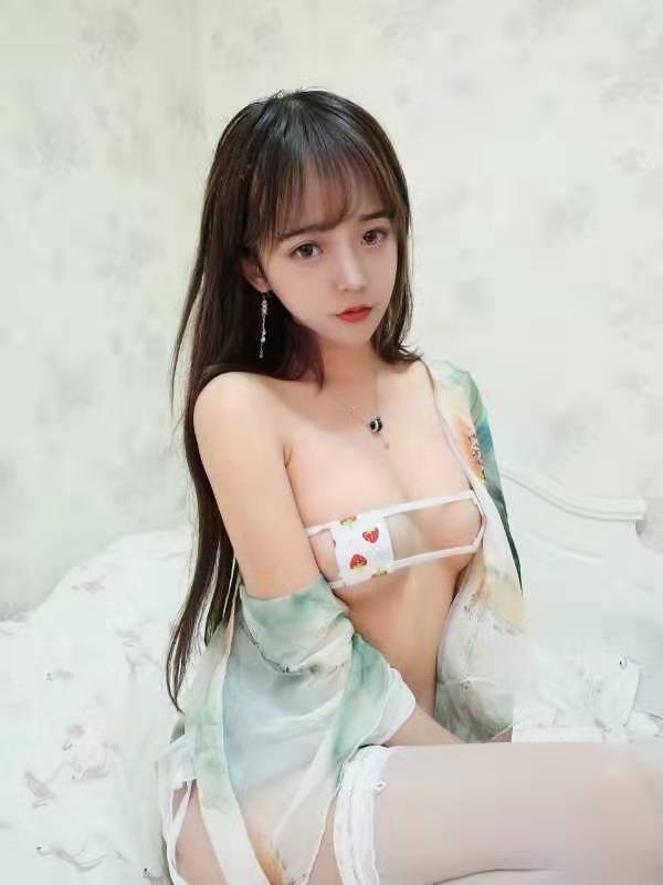 过期米线线喵 NO.023 绿色衣服 [14P-700KB]_第1集