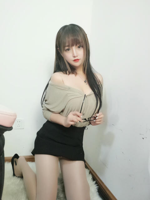 过期米线线喵 NO.030 肉色丝袜 [7P-21MB]_第1集