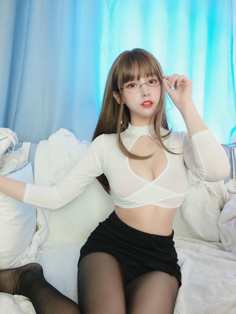 过期米线线喵 NO.032 黑丝情趣套装 [20P-33MB]_第1集