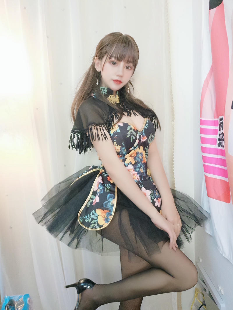 过期米线线喵 NO.048 披肩 [17P-32MB]_第1集