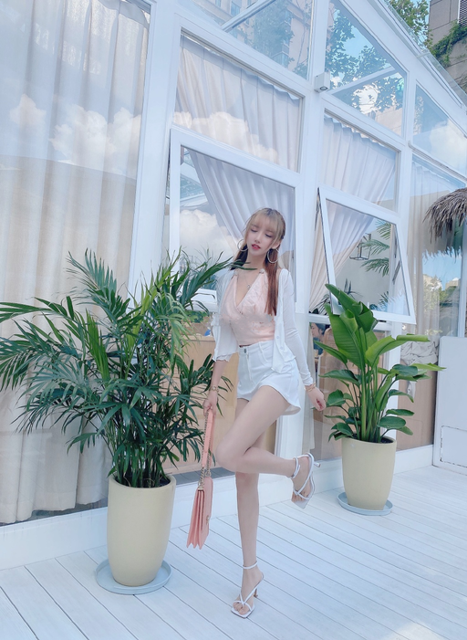 过期米线线喵 NO.005 9月微博无水印图 [25P-46MB]_第1集