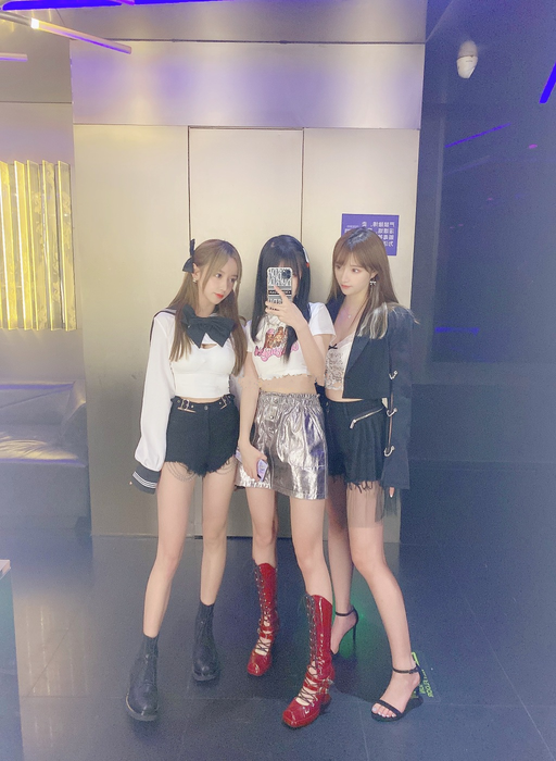 过期米线线喵 NO.005 9月微博无水印图 [25P-46MB]_第1集