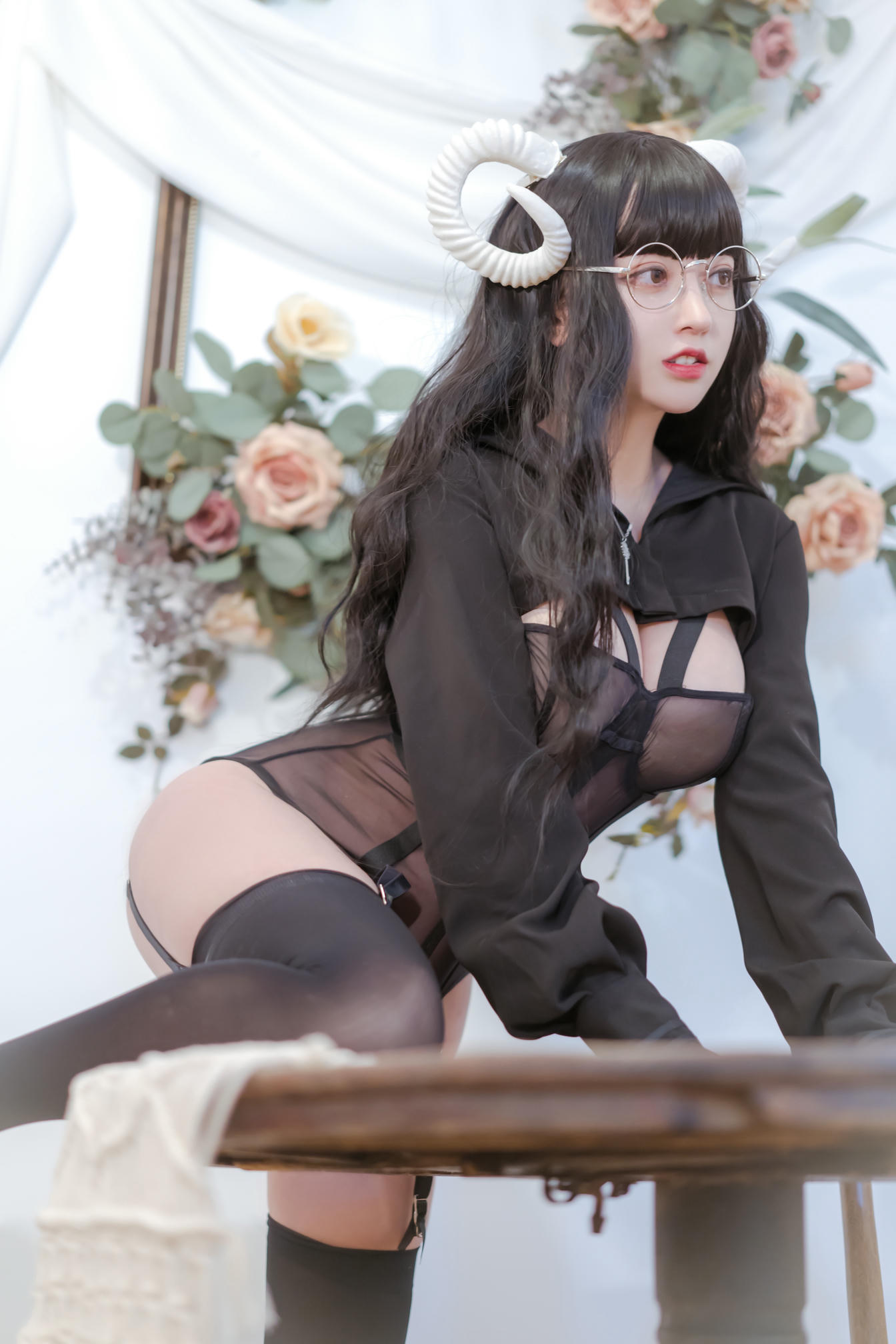 过期米线线喵 NO.057 魔鬼 [30P-45MB]_第1集