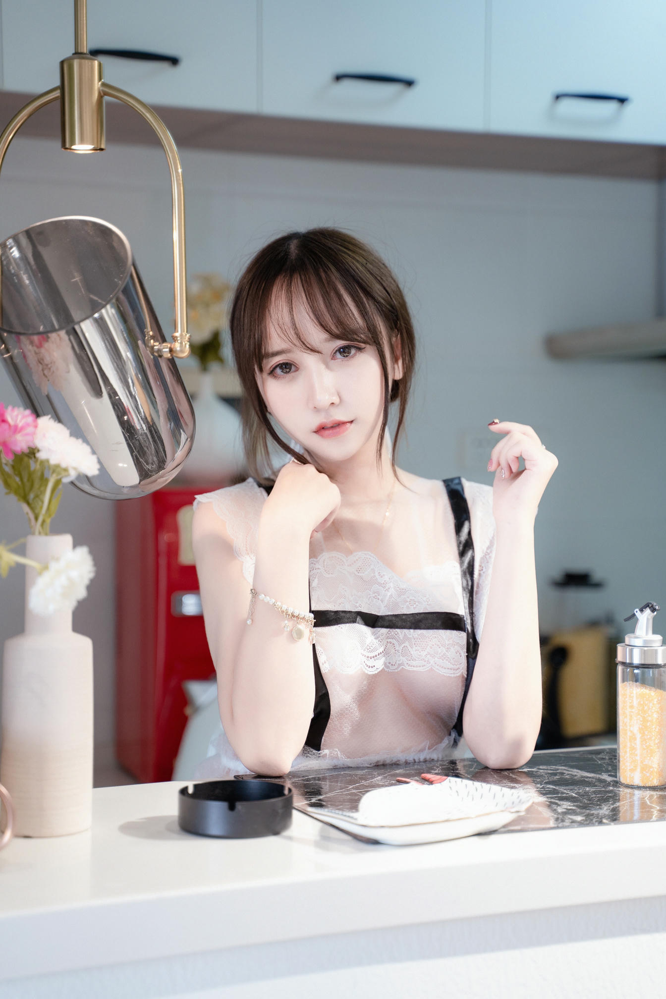 过期米线线喵 NO.065 厨娘 [28P-96MB]_第1集