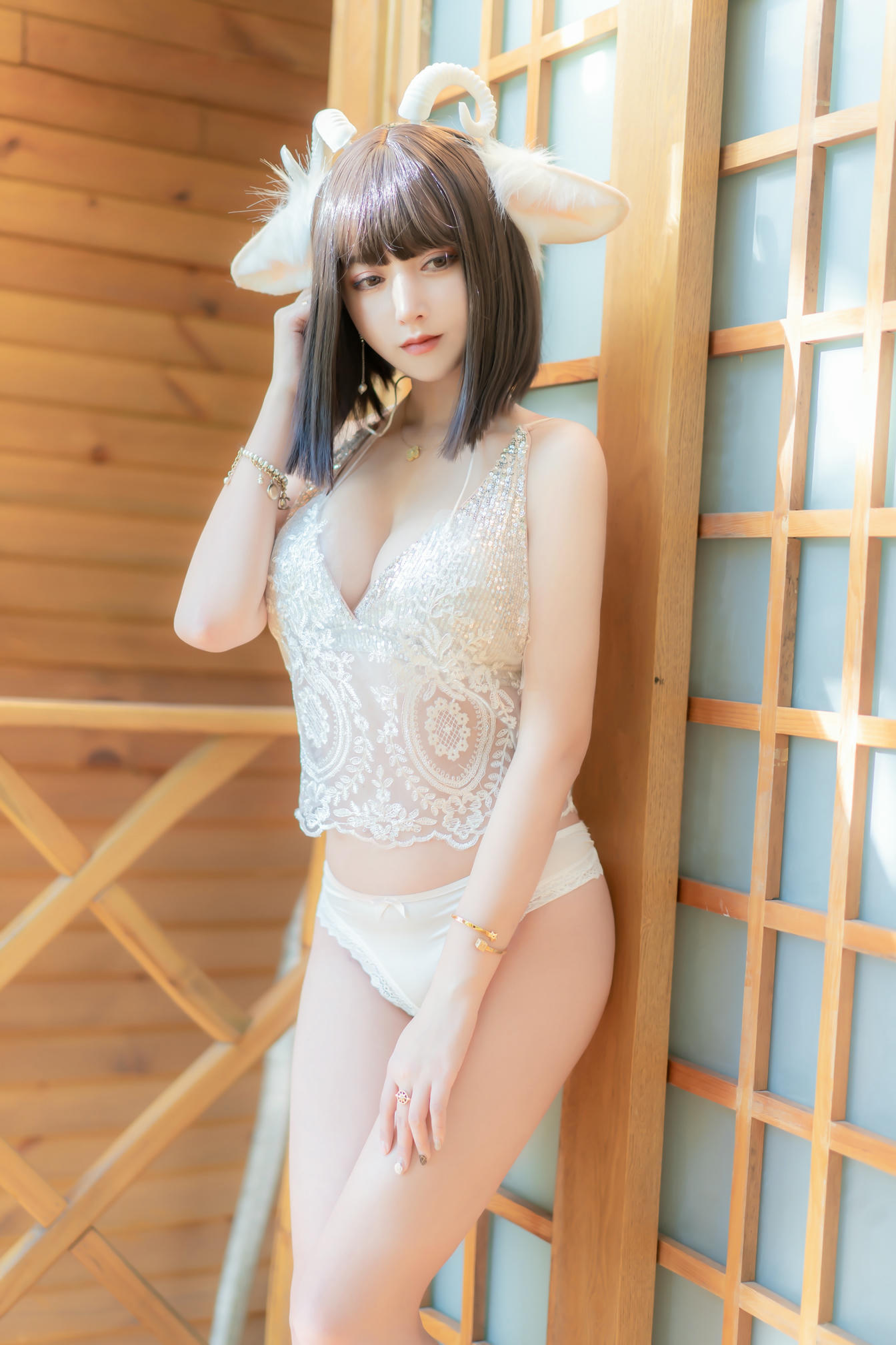 过期米线线喵 NO.069 小羊 [66P-101MB]_第1集