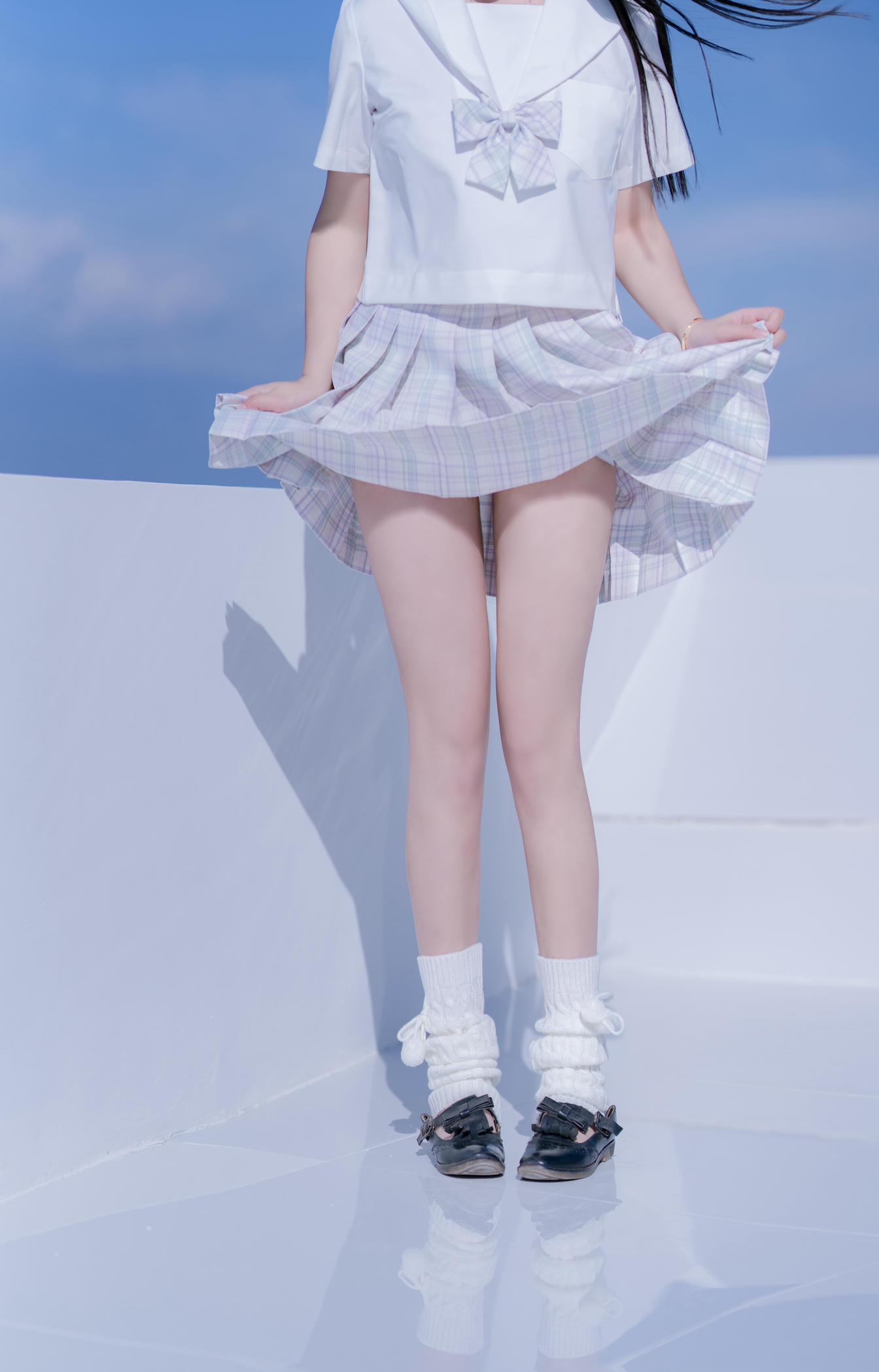 过期米线线喵 NO.070 天台JK [58P-86MB]_第2集