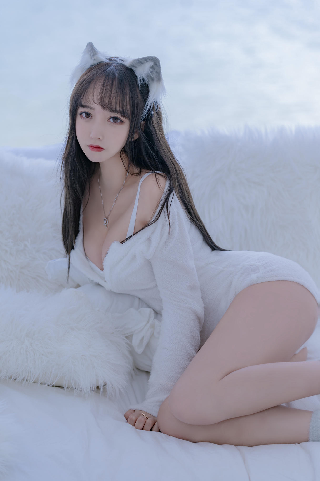 过期米线线喵 NO.073 小白狼 [56P-76MB]_第1集