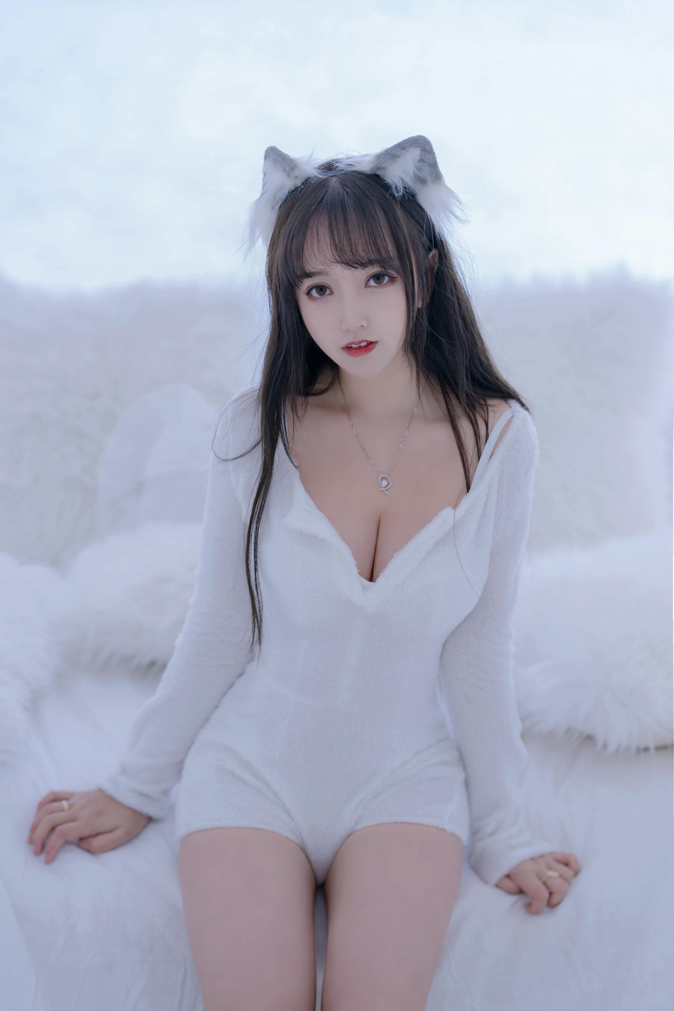 过期米线线喵 NO.073 小白狼 [56P-76MB]_第1集