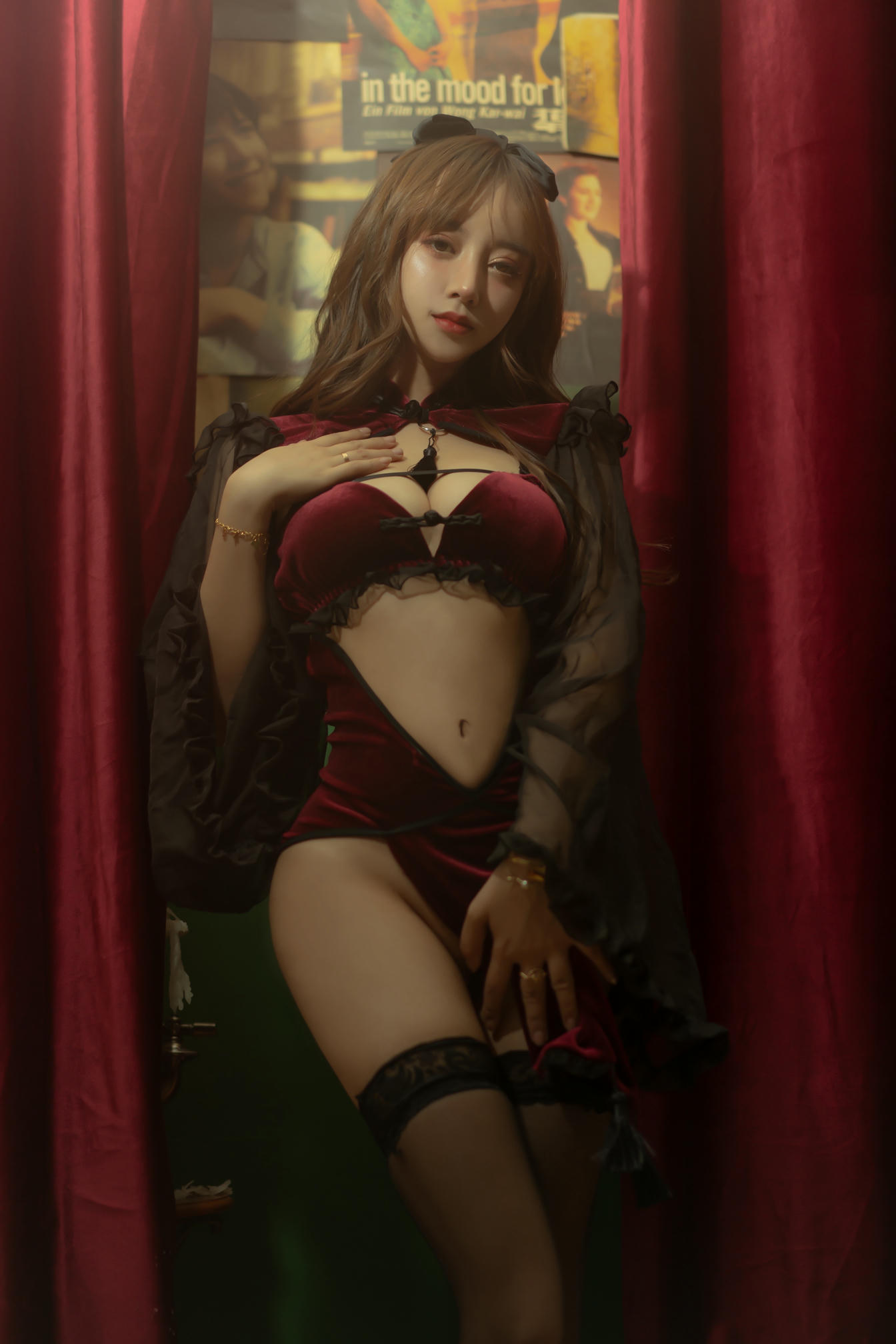 过期米线线喵 NO.100 红丝绒旗袍 [53P-86MB]_第2集