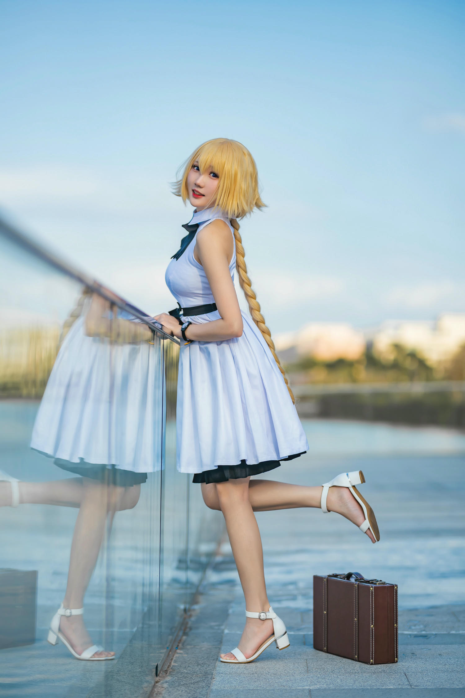 瓜希酱 NO.022 贞德三周年白裙德_第1集