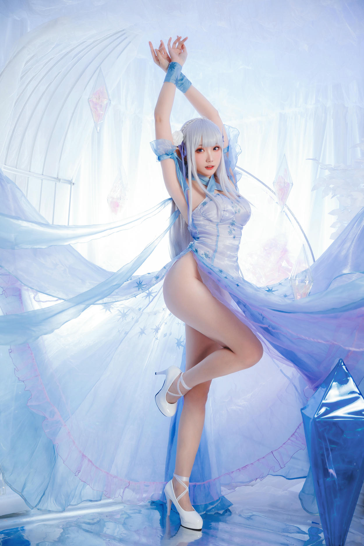 瓜希酱 NO.048 爱蜜莉雅 水晶礼服 [28P-144MB]_第1集