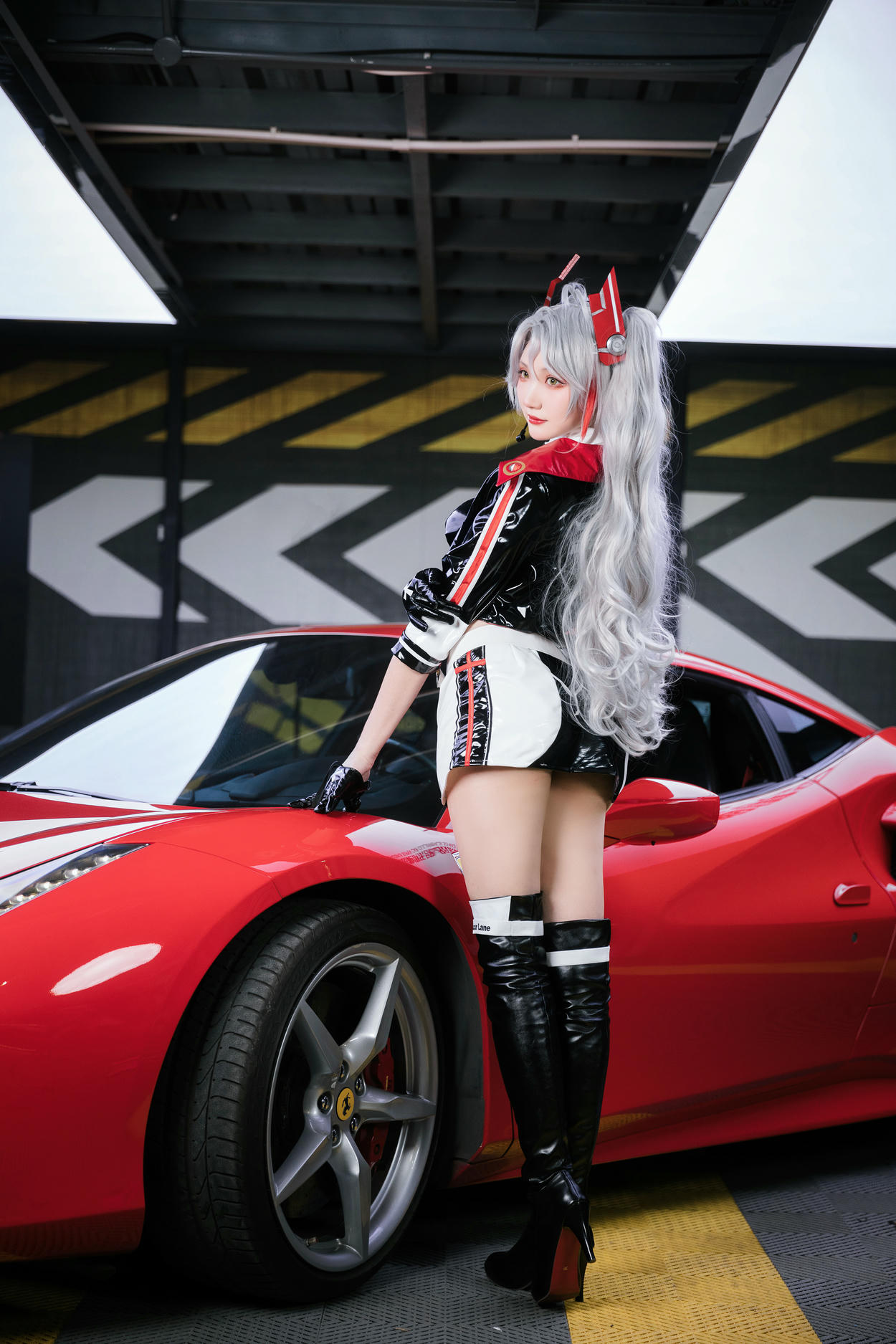 瓜希酱 NO.082 &Momoko葵葵 碧蓝航线 欧根&企业 赛车女郎 [58P-277MB]_第1集