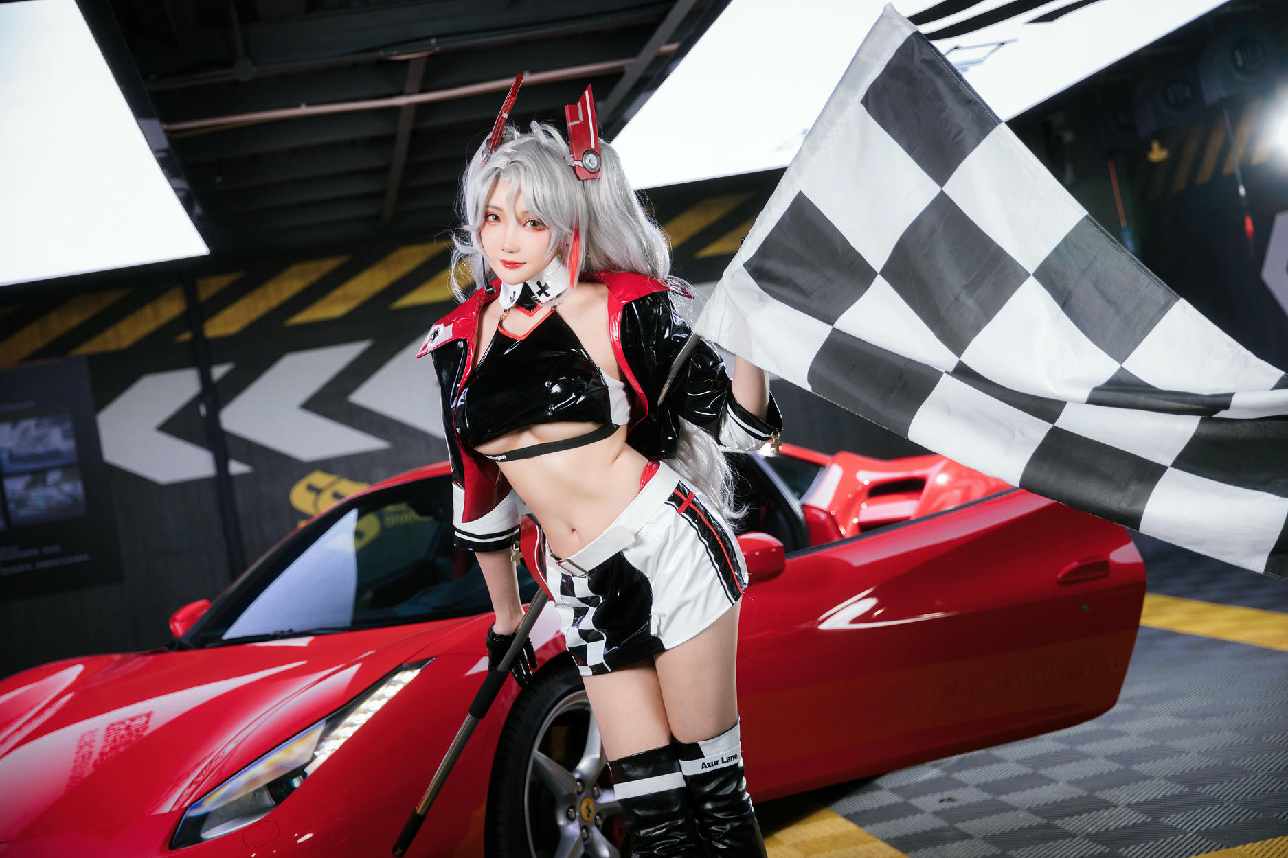 瓜希酱 NO.082 &Momoko葵葵 碧蓝航线 欧根&企业 赛车女郎 [58P-277MB]_第1集