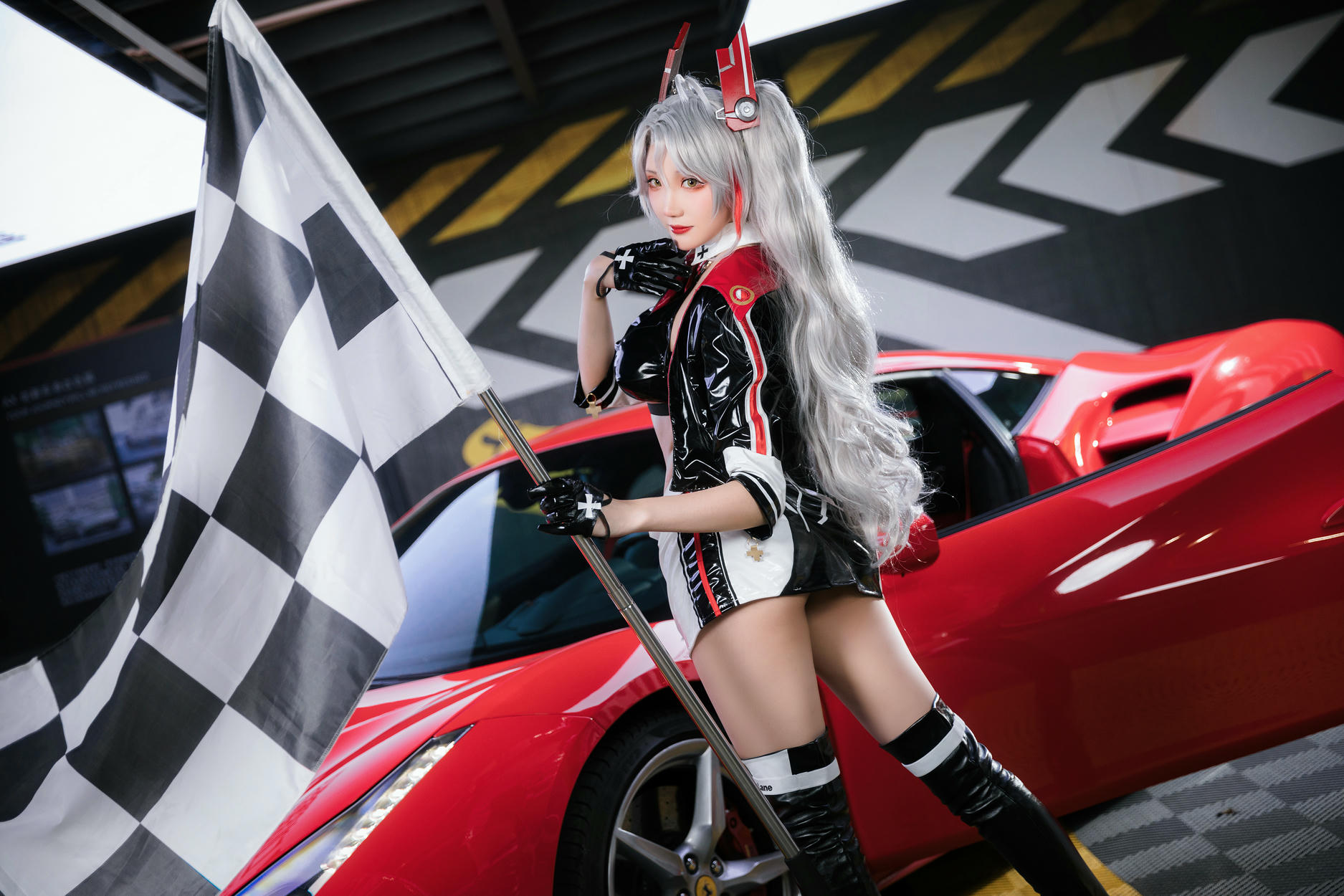 瓜希酱 NO.082 &Momoko葵葵 碧蓝航线 欧根&企业 赛车女郎 [58P-277MB]_第1集