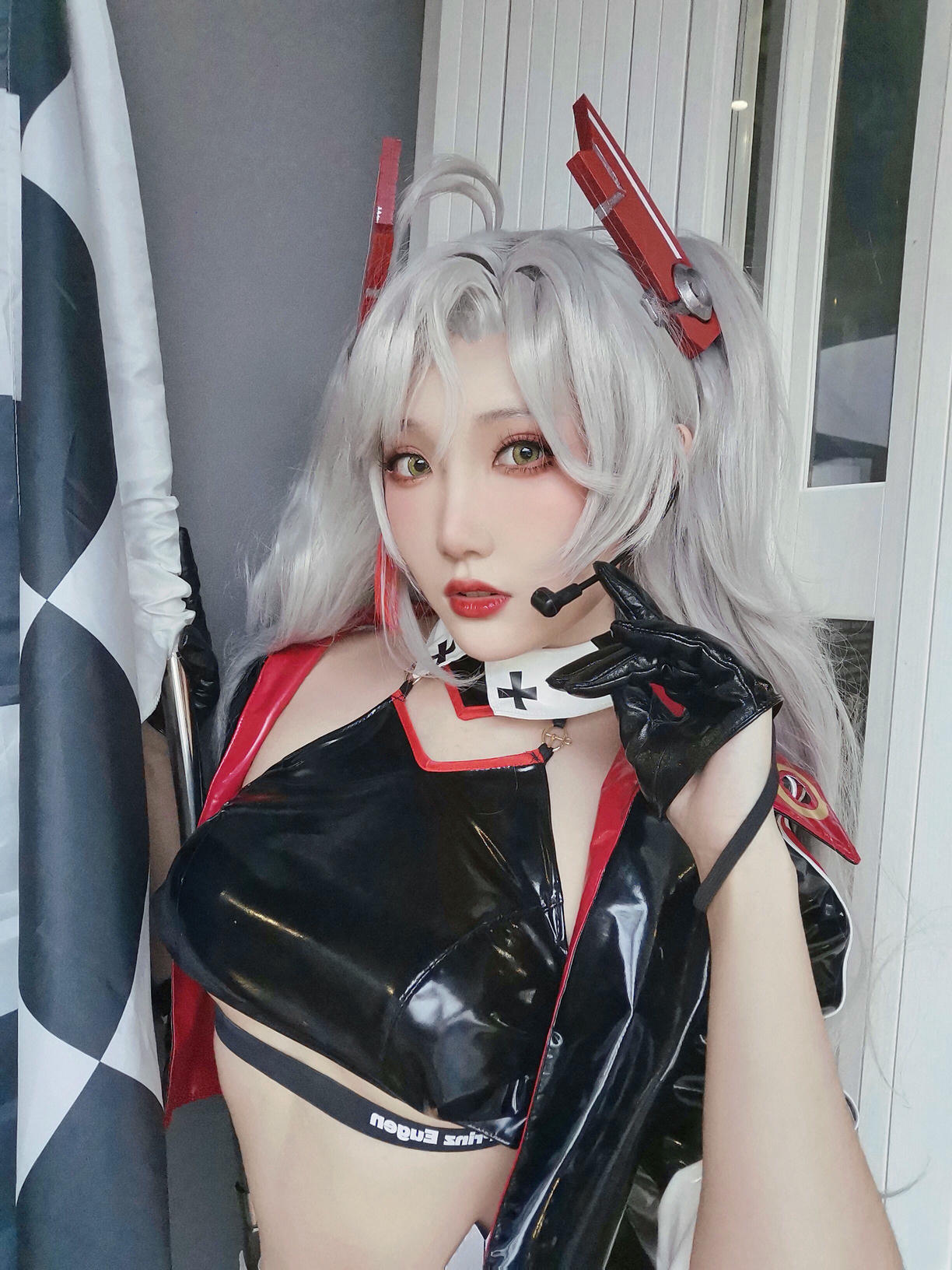 瓜希酱 NO.082 &Momoko葵葵 碧蓝航线 欧根&企业 赛车女郎 [58P-277MB]-自拍_第1集