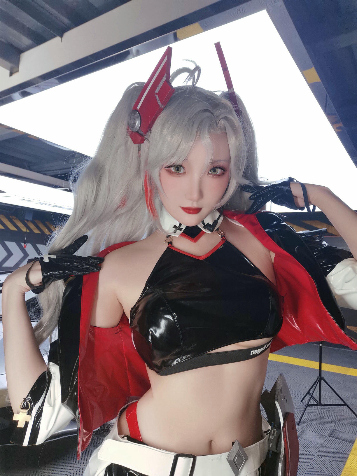 瓜希酱 NO.082 &Momoko葵葵 碧蓝航线 欧根&企业 赛车女郎 [58P-277MB]-自拍_第1集