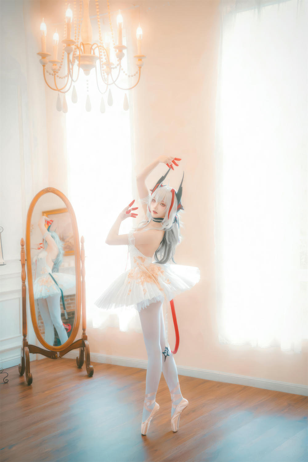 瓜希酱 NO.095 明日方舟 W芭蕾 [15P-17.48 MB]_第1集