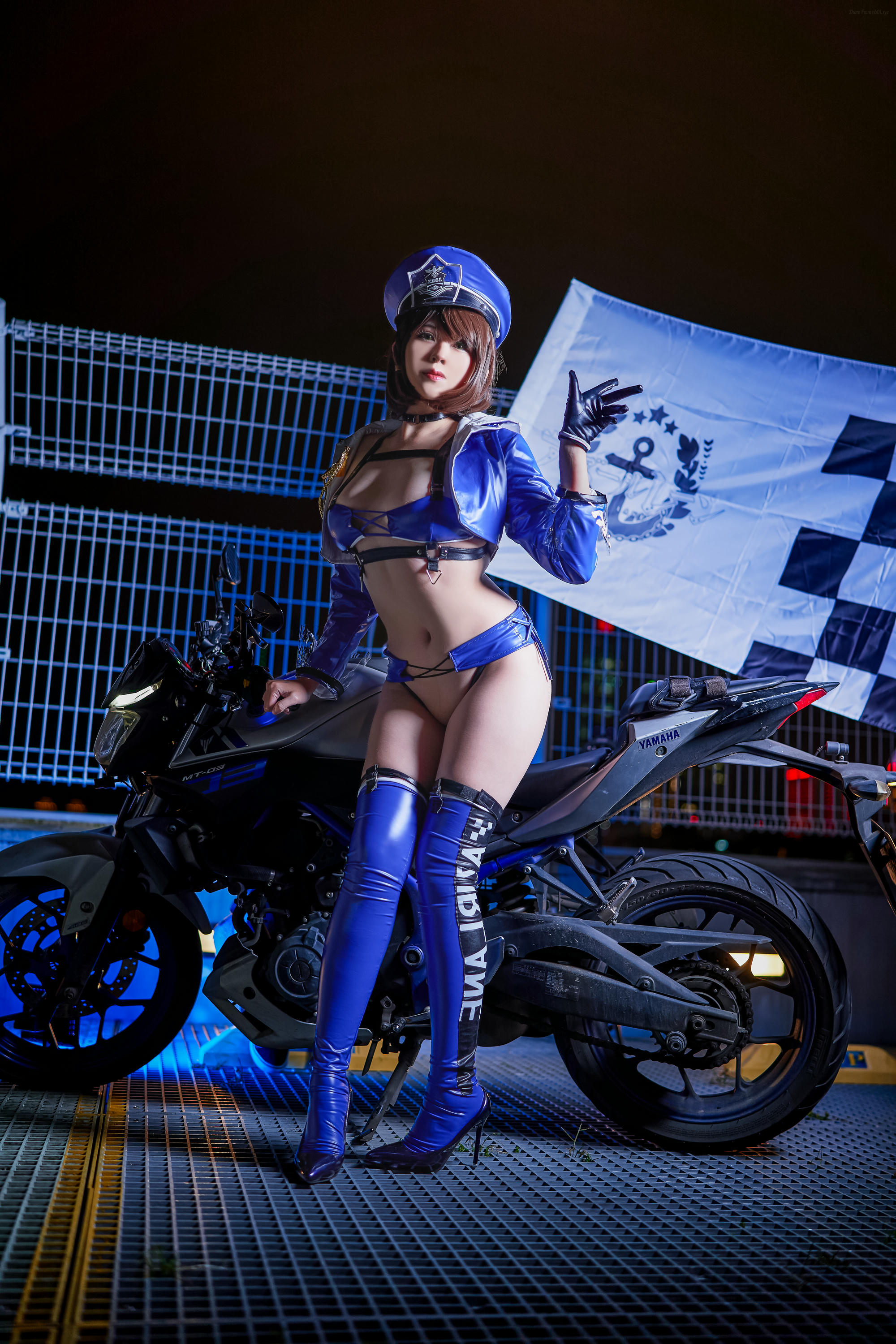奈奈紀(@Hatori Sama)奈奈纪-2022-12-28_Baltimore Racing Queen _ Azurlane (Patreon)_000_第1集