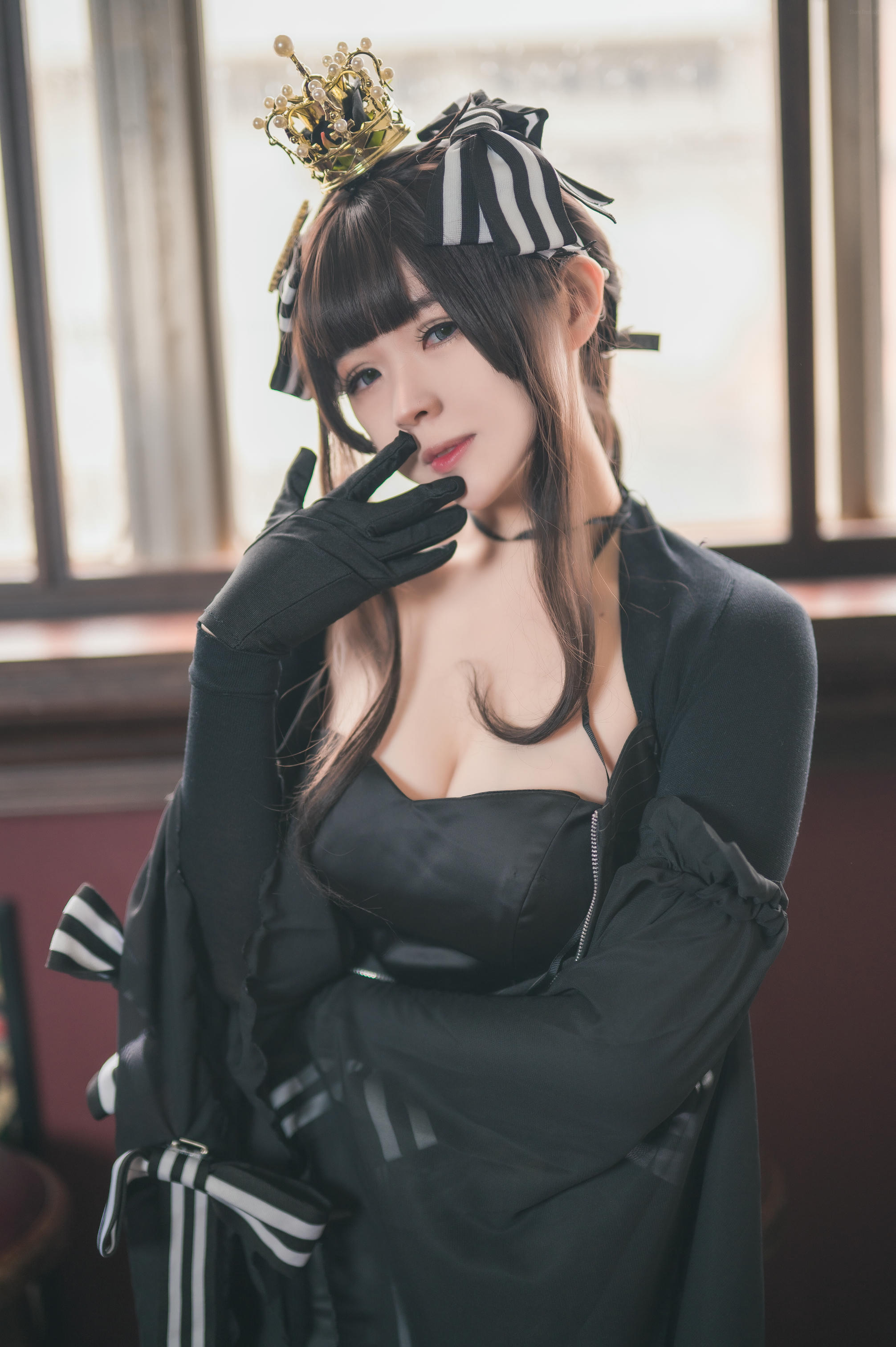 奈奈紀(@Hatori Sama)奈奈纪-2022-05-16_Robin Bird queen cosplay (8p) (Patreon)_000_第1集