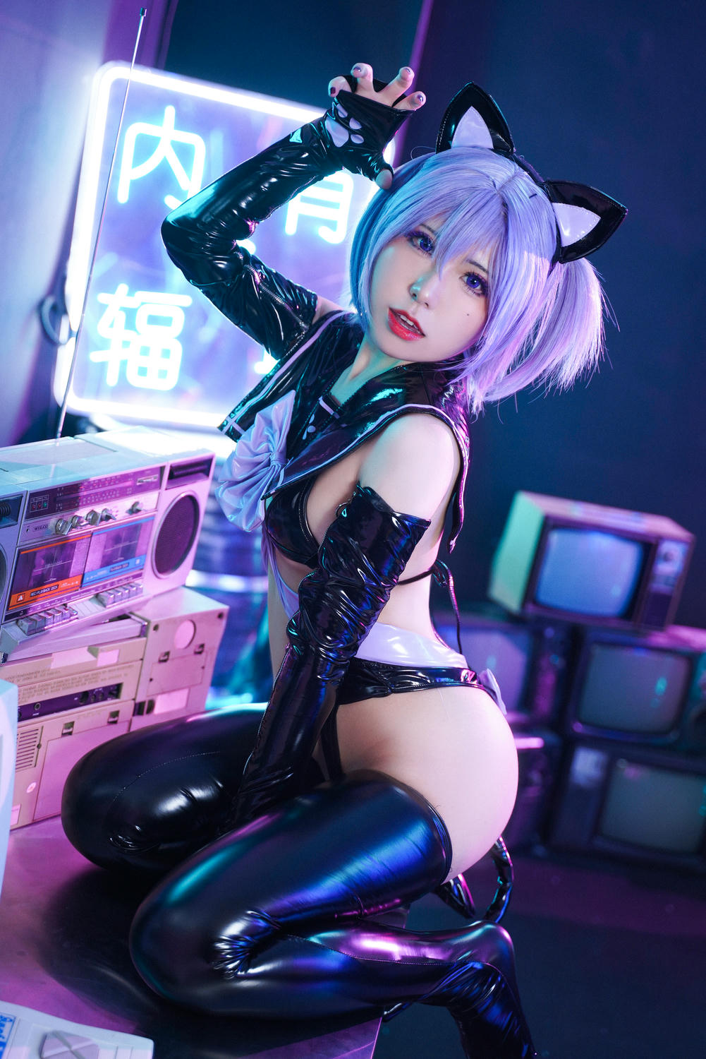 虎森森 NO.011 赛博猫娘胶袜版 [65P-302MB]_第2集