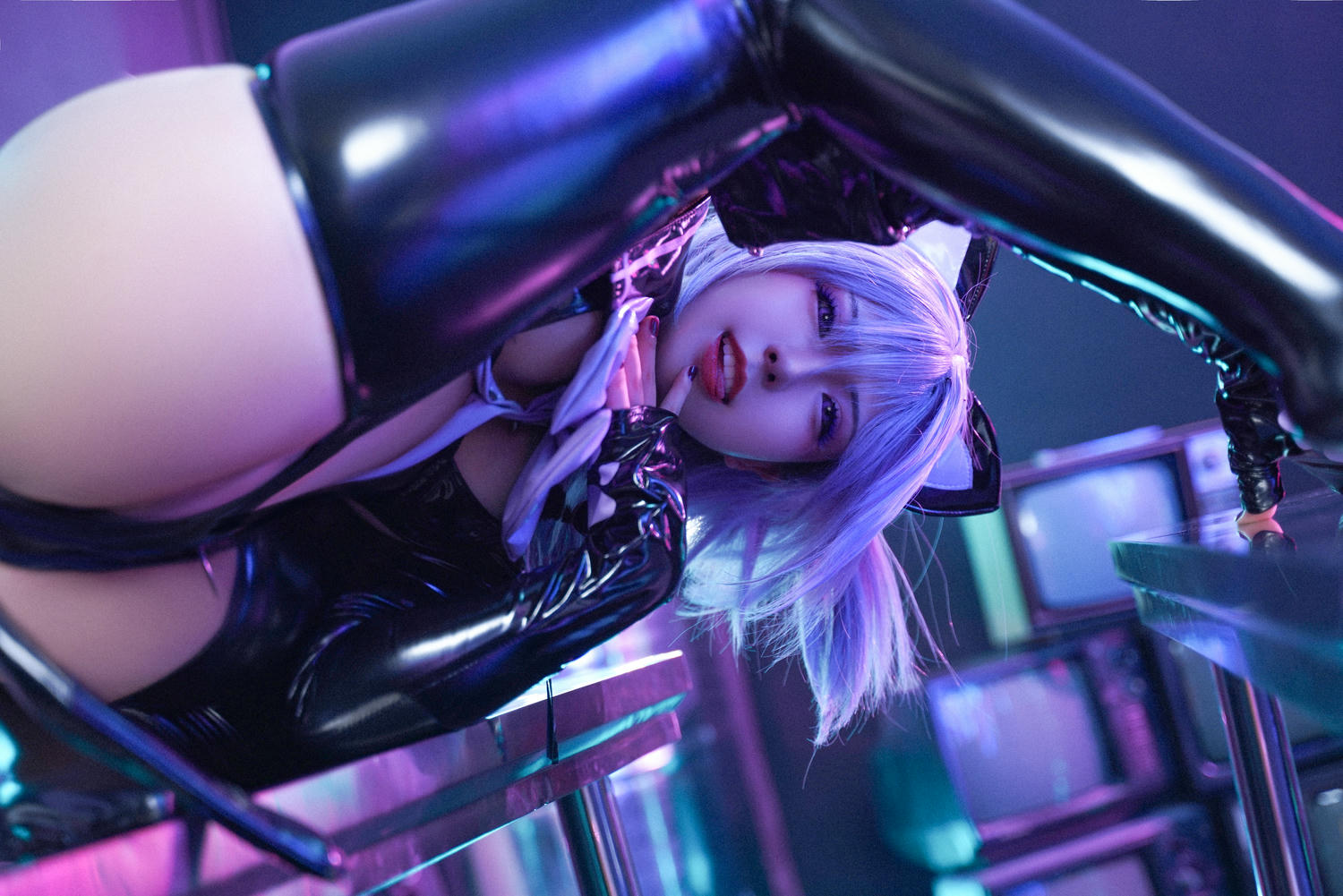 虎森森 NO.011 赛博猫娘胶袜版 [65P-302MB]_第3集