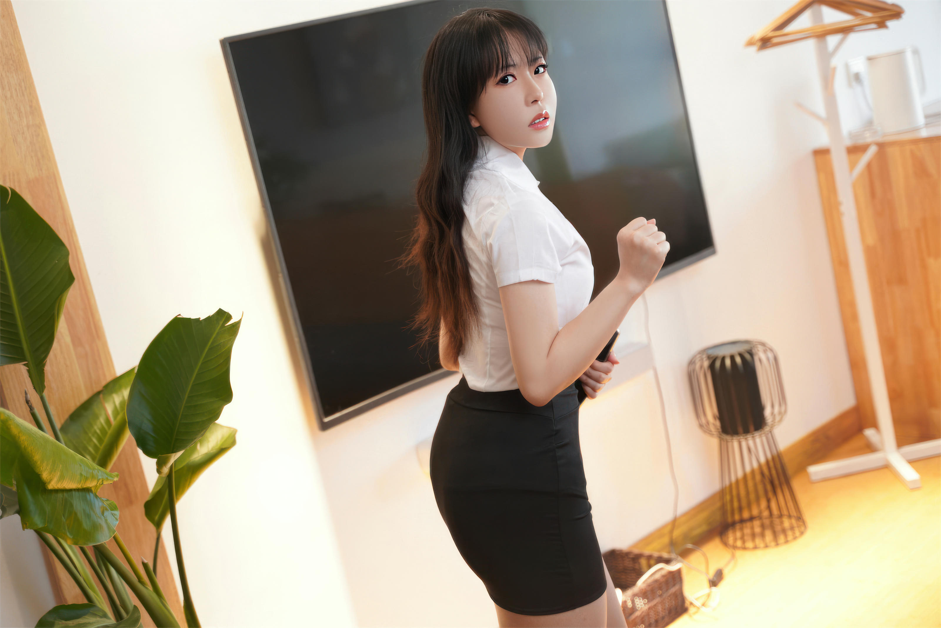 虎森森 NO.022 下班后的OL[70P-423.7M]_第1集