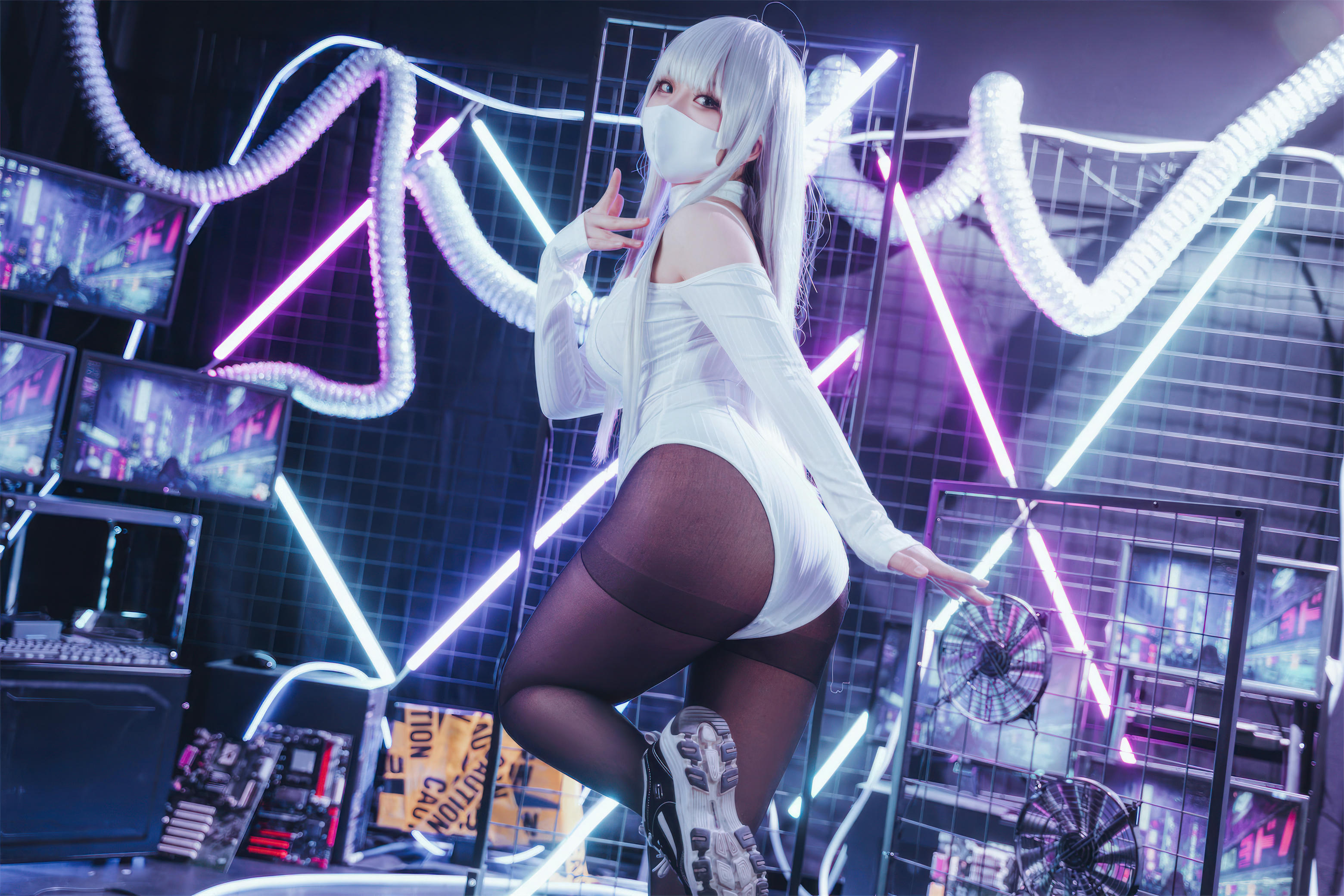 虎森森 NO.027 莺 [33P 348MB]_第1集