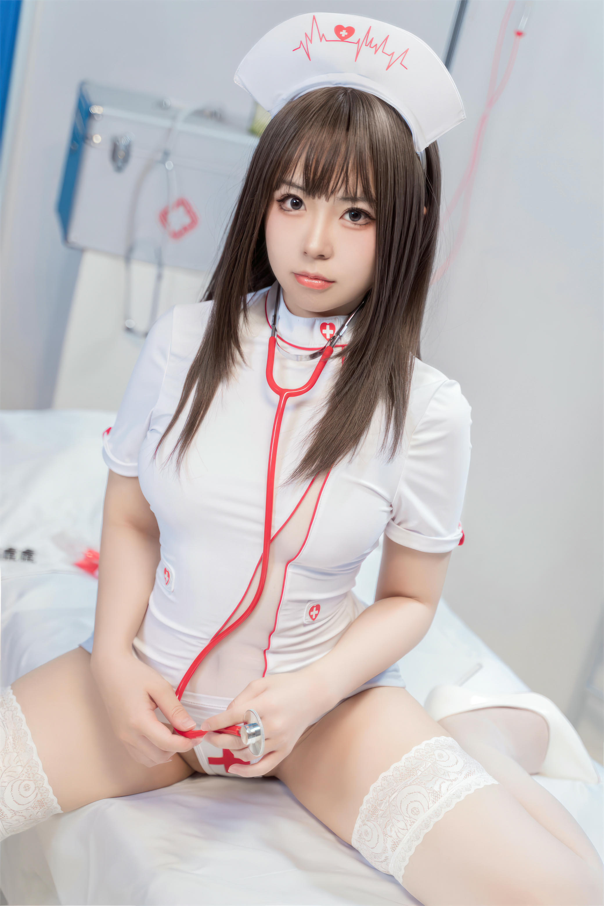 虎森森 NO.039 触白护士 [60P-411MB]_第1集