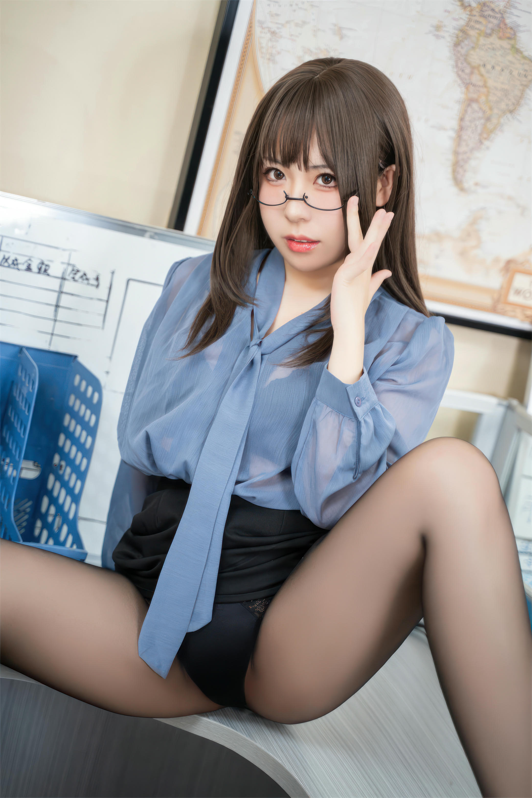 虎森森 NO.040 黑丝眼镜娘 [60P-471MB]_第2集