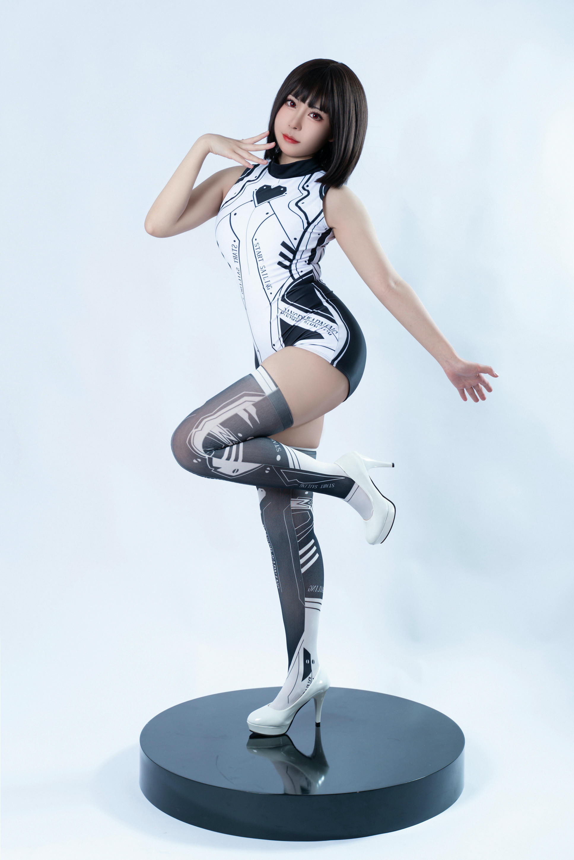 虎森森 NO.007 战损死库水 [30P-267MB]_第1集