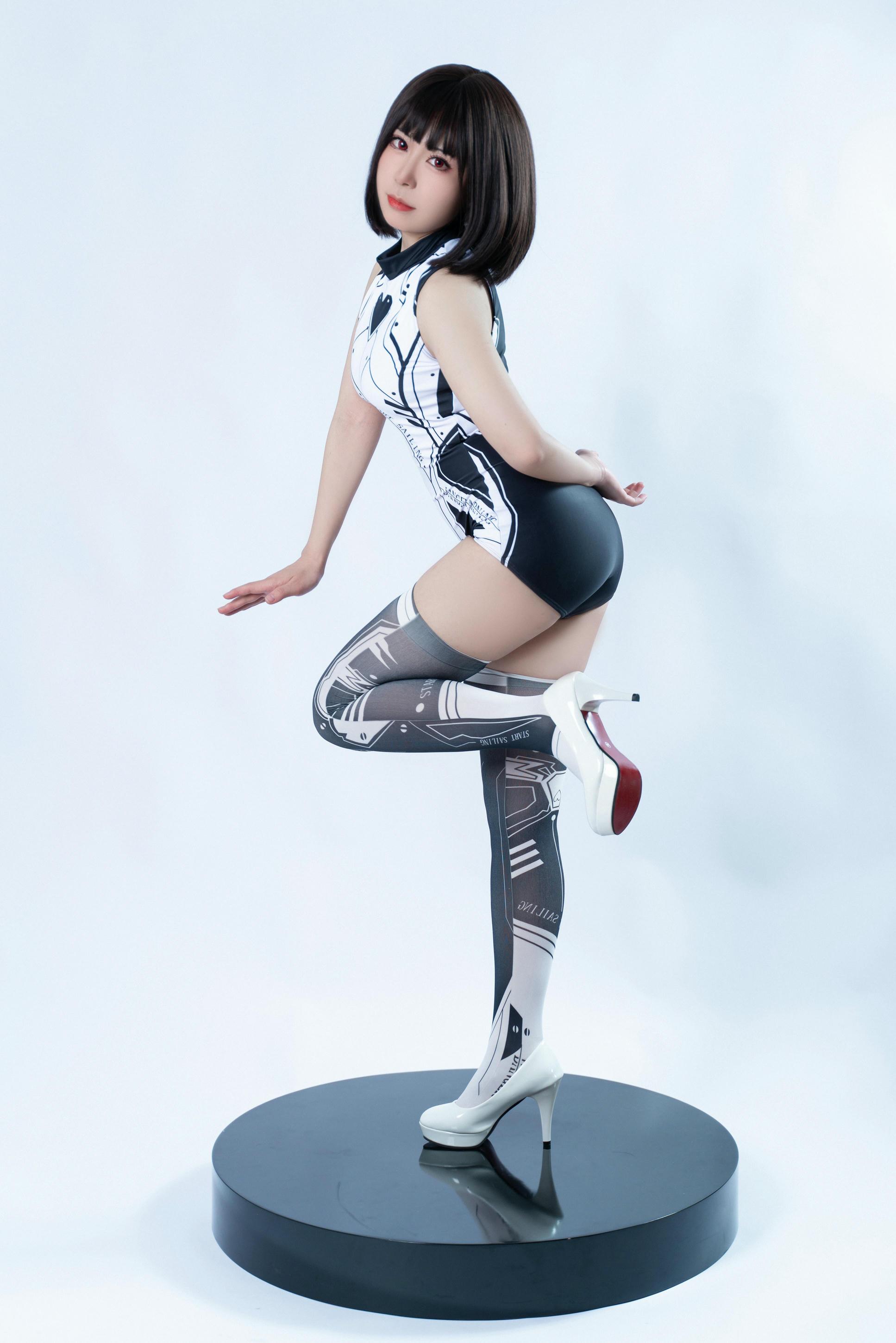 虎森森 NO.007 战损死库水 [30P-267MB]_第1集